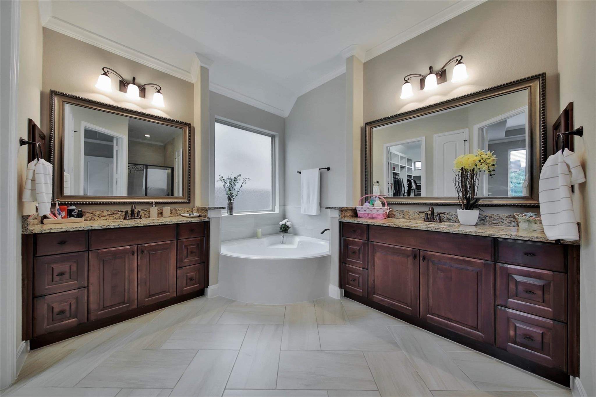 2718 Carriage Hollow Lane Property Photo 10