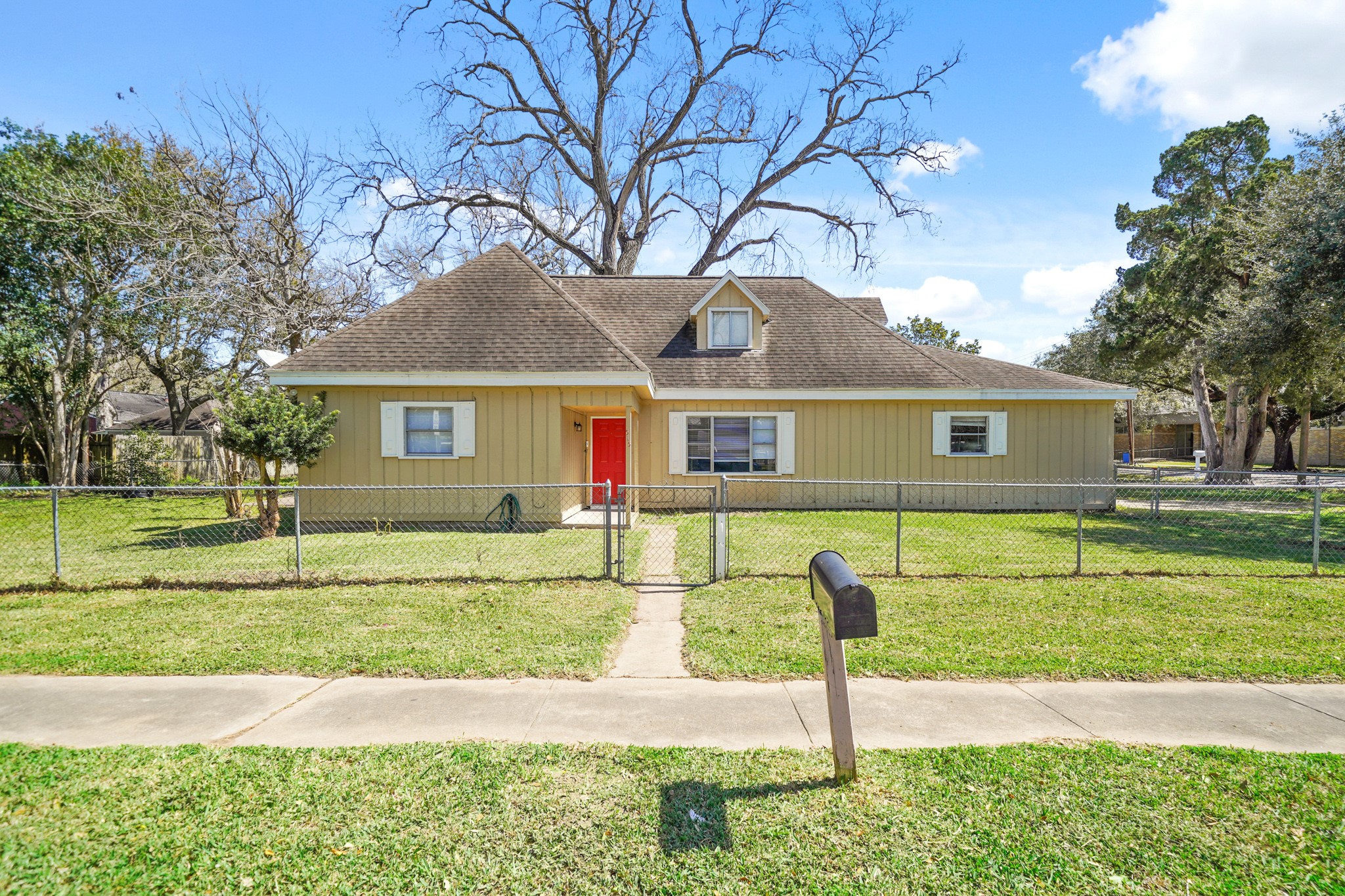515 S Durant Street Property Photo