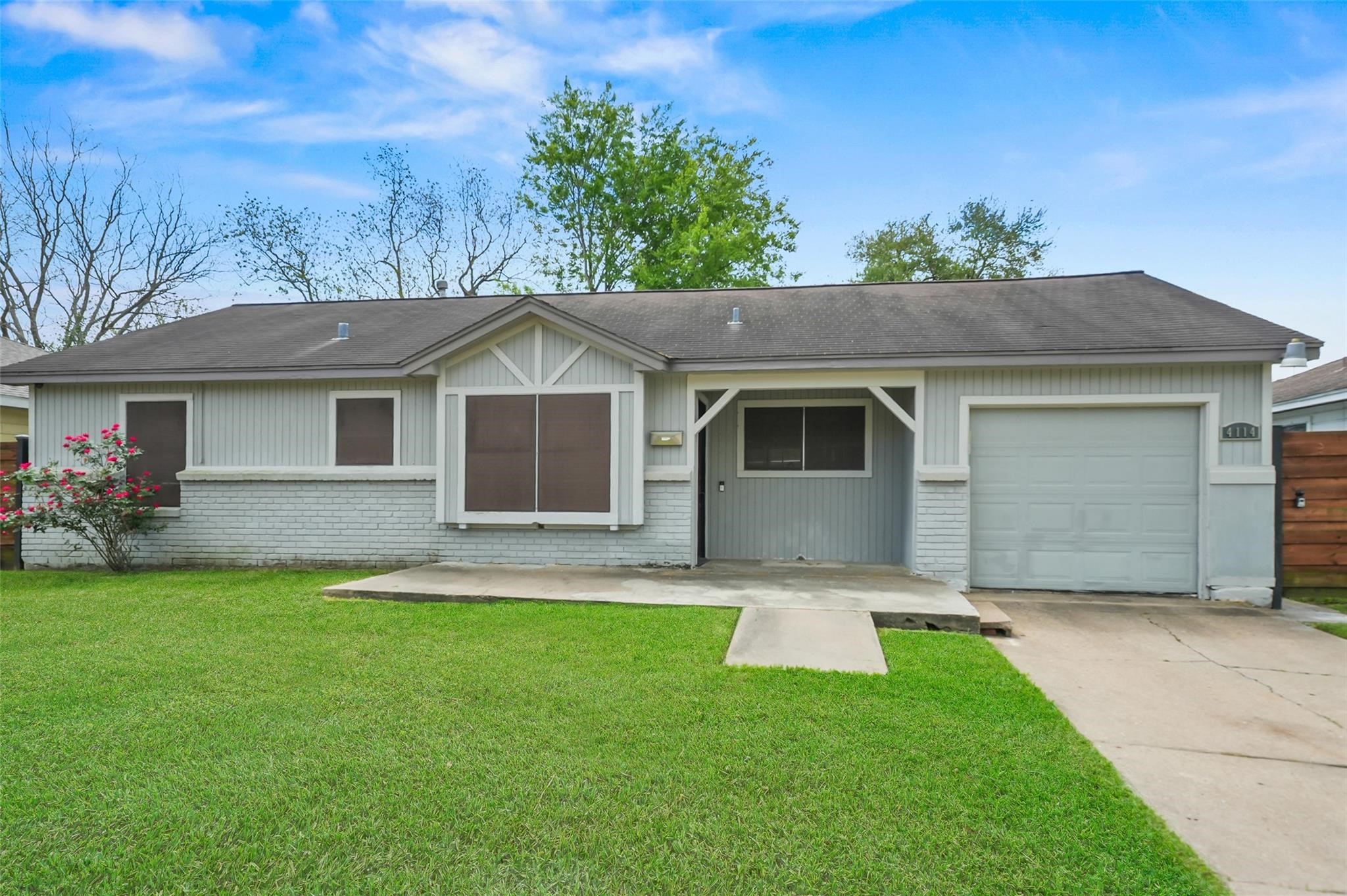 4114 Dacca Drive Property Photo 2