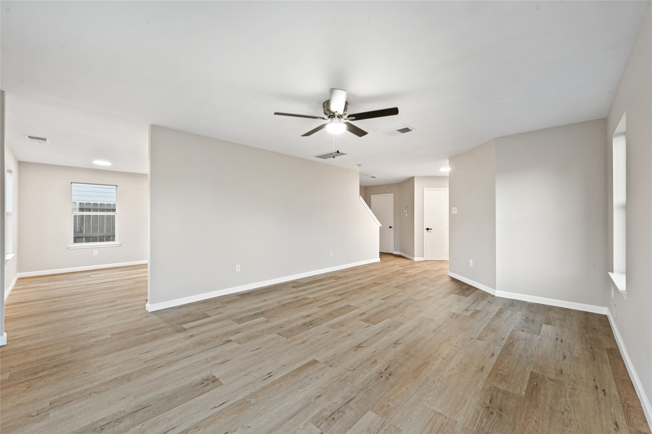 6307 Spruce Manor Property Photo 6