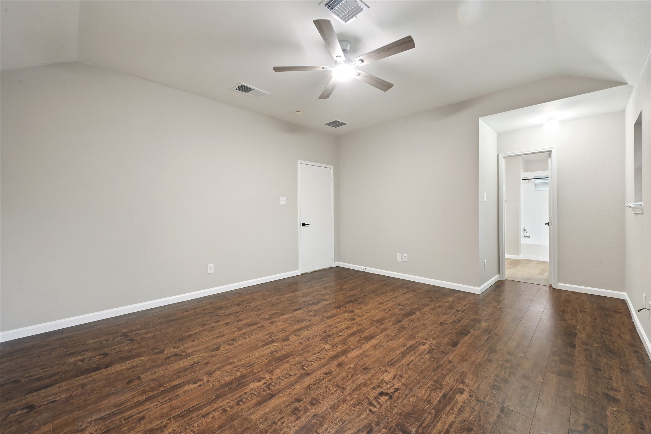 6307 Spruce Manor Property Photo 20
