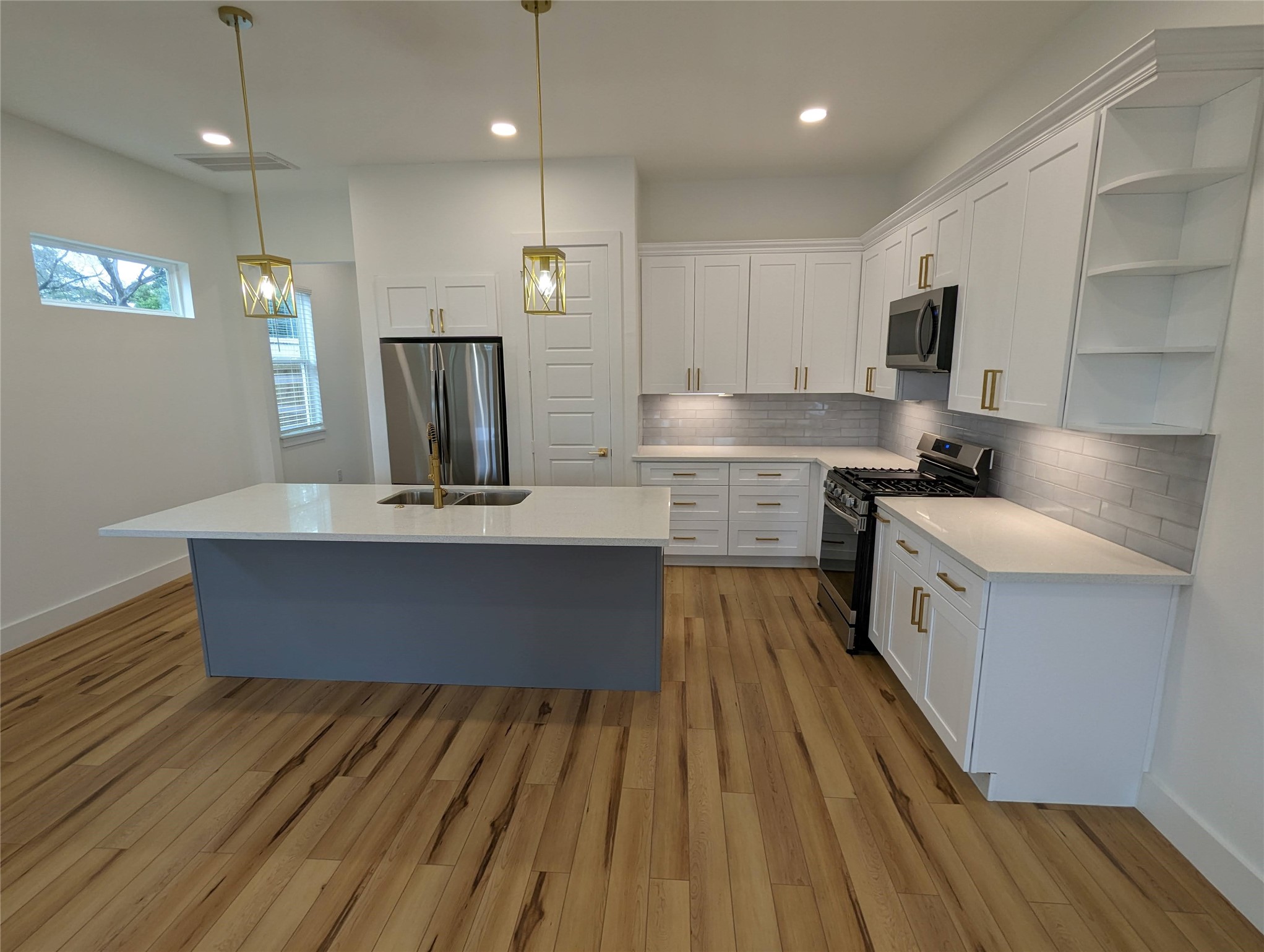 4915 Fisk Street Property Photo 10