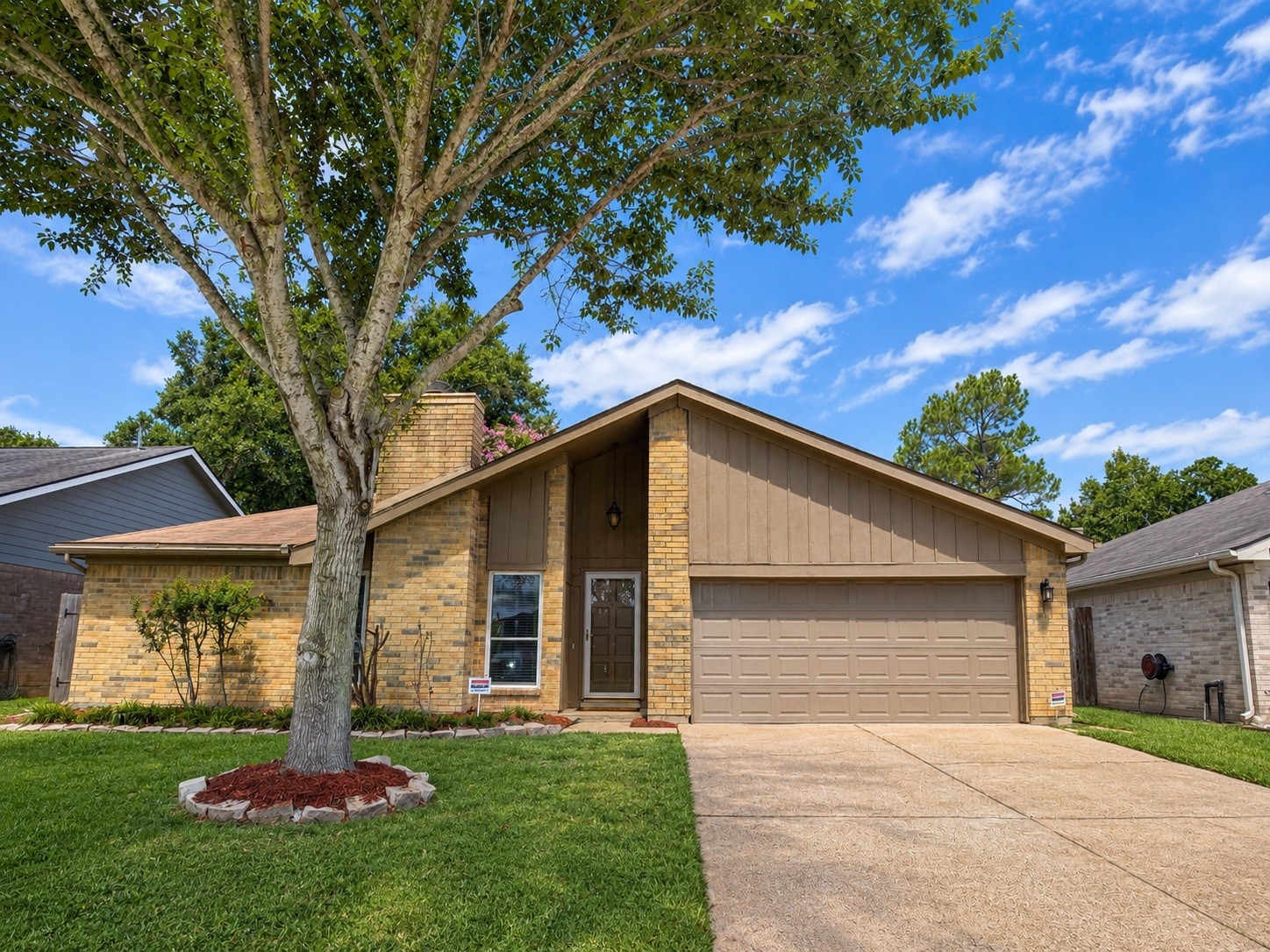 1206 Park Knoll Lane Property Photo 1