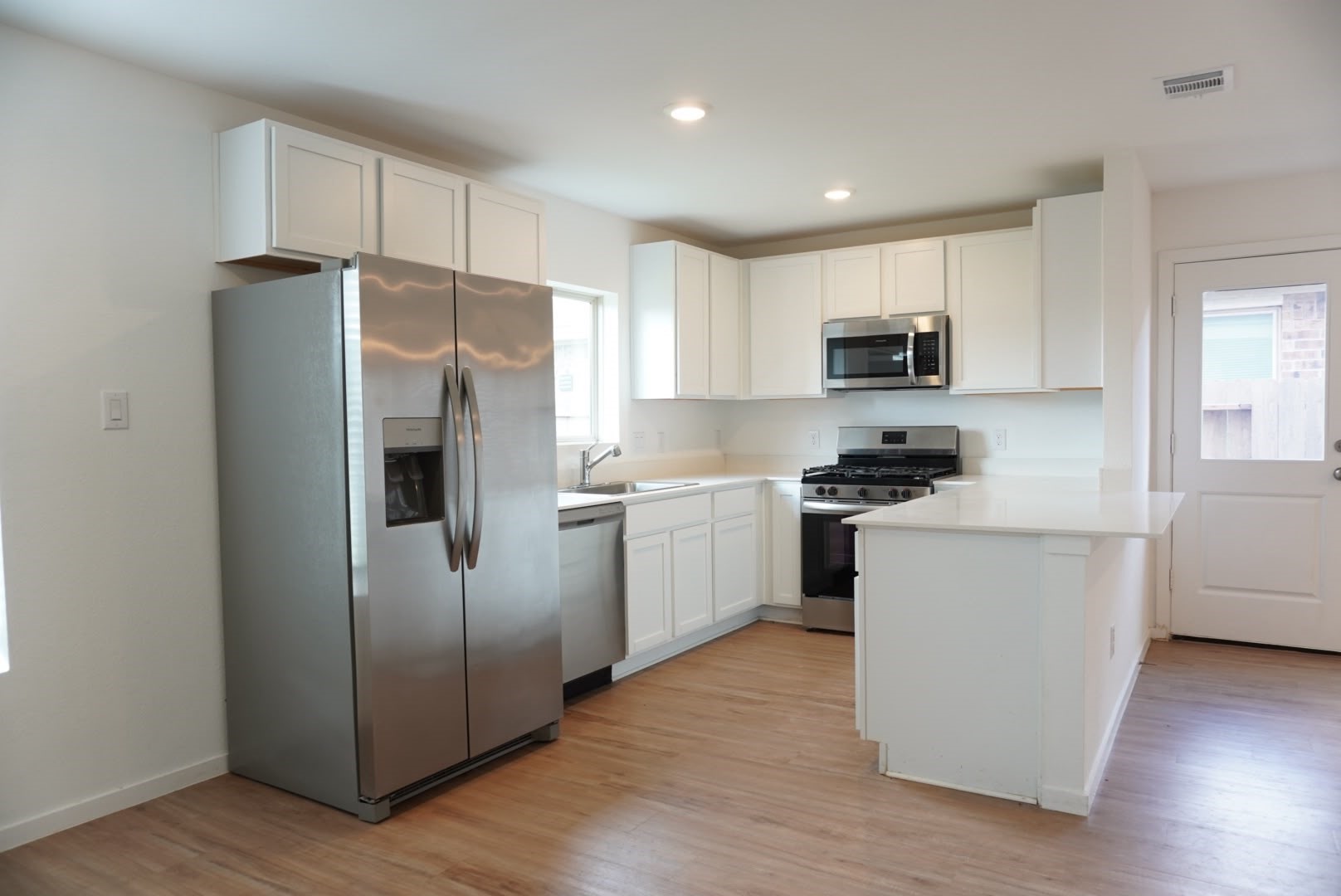 3115 Savannah Rose Drive Property Photo 6