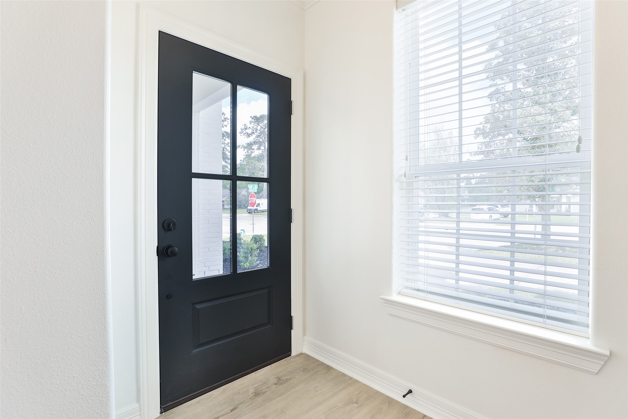 979 W 43rd Street Property Photo 5