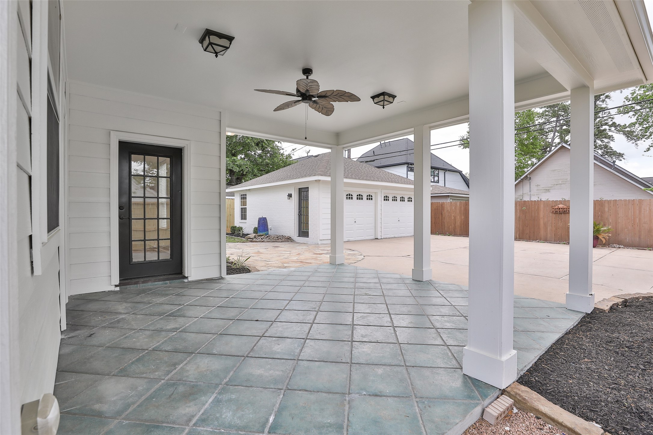 979 W 43rd Street Property Photo 37