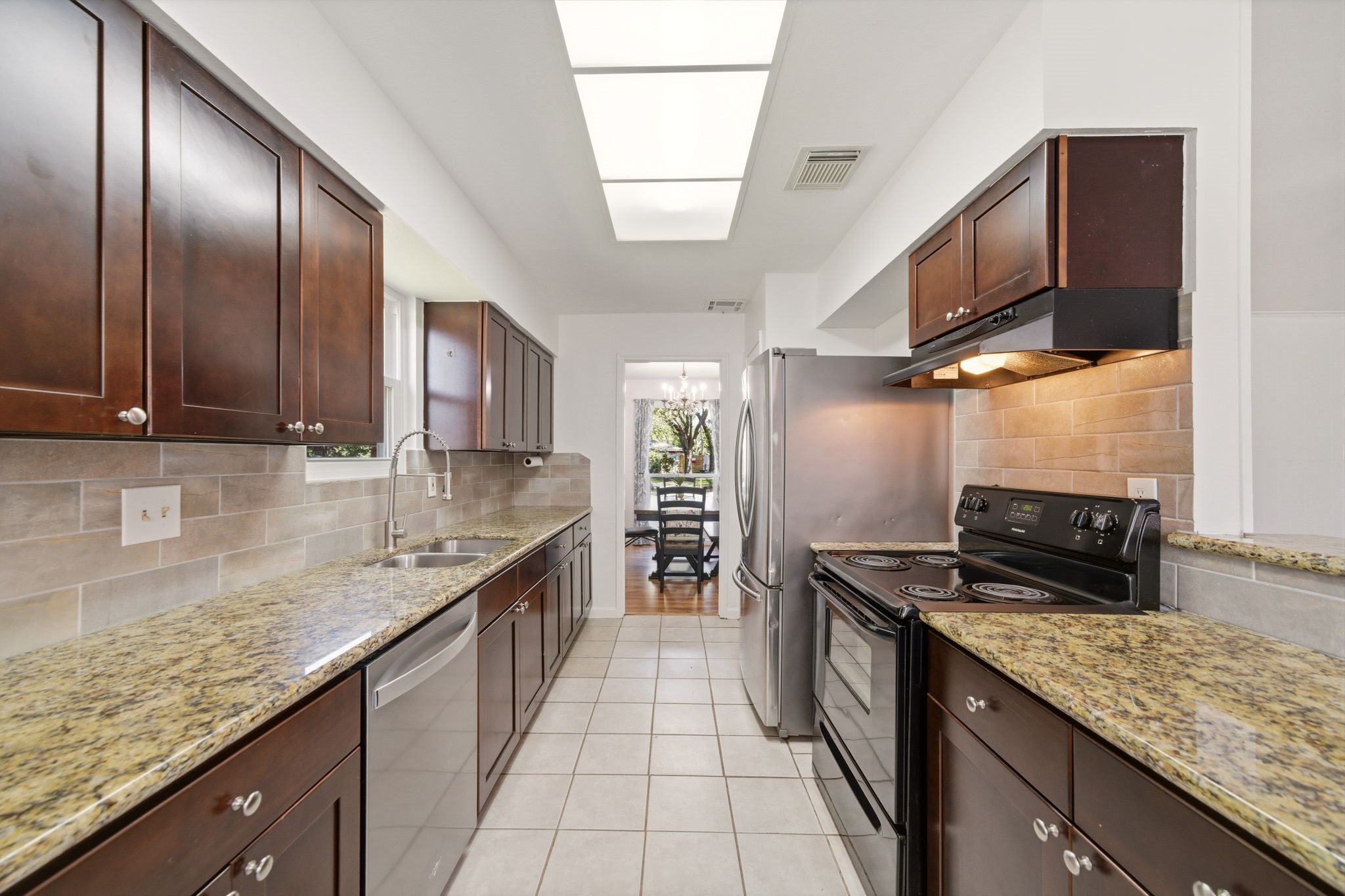 9231 Tooley Drive Property Photo 14