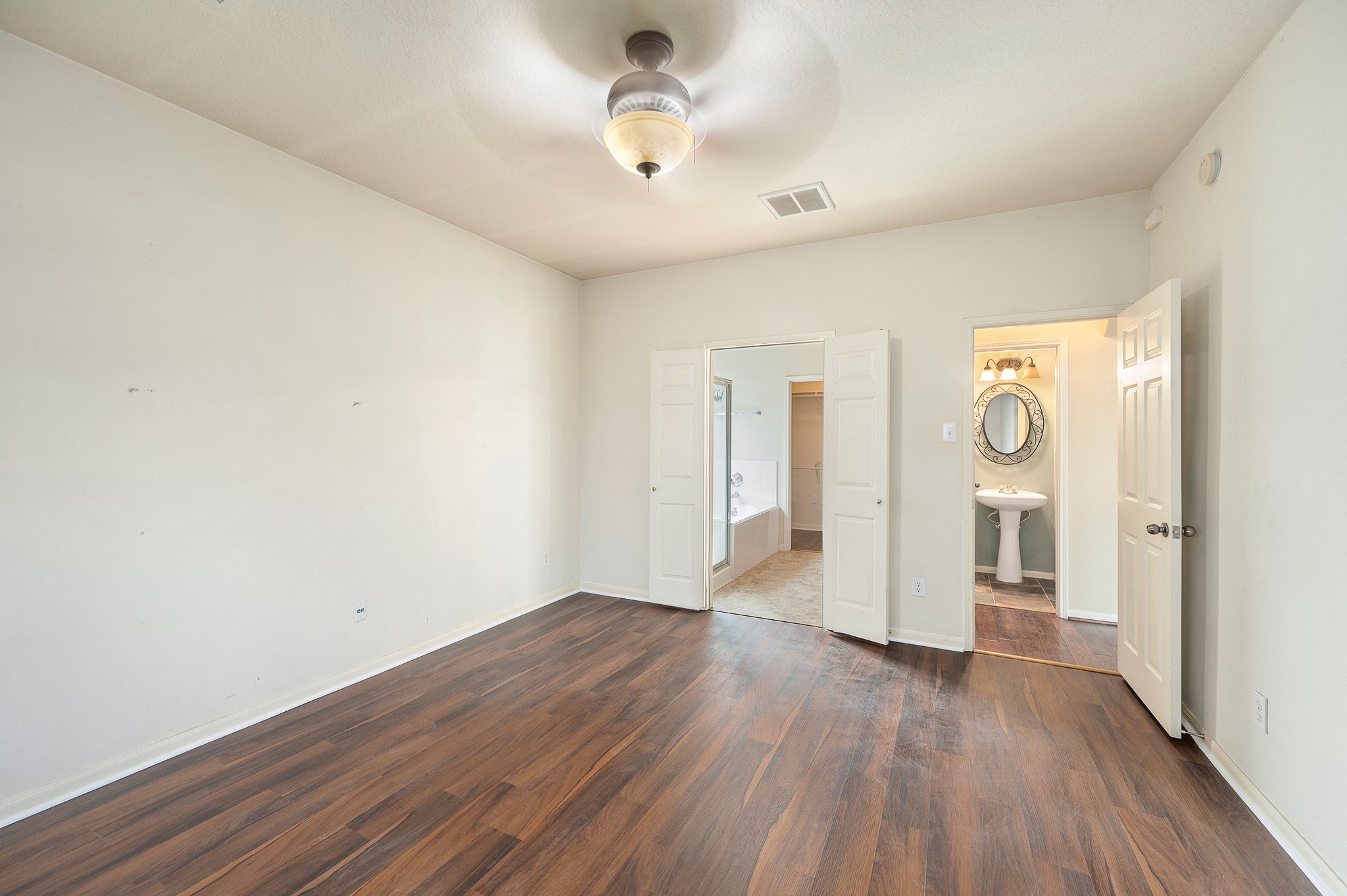10003 Lynette Falls Drive Property Photo 21