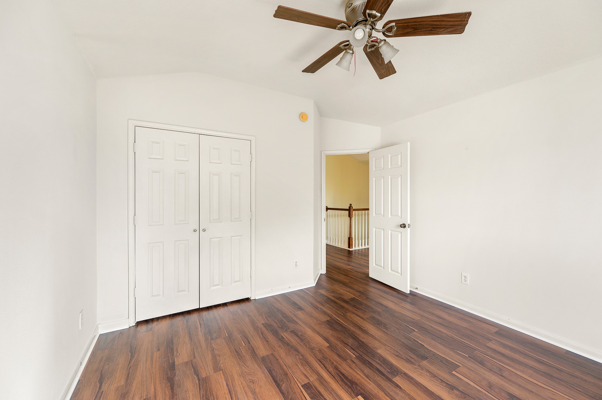 10003 Lynette Falls Drive Property Photo 28