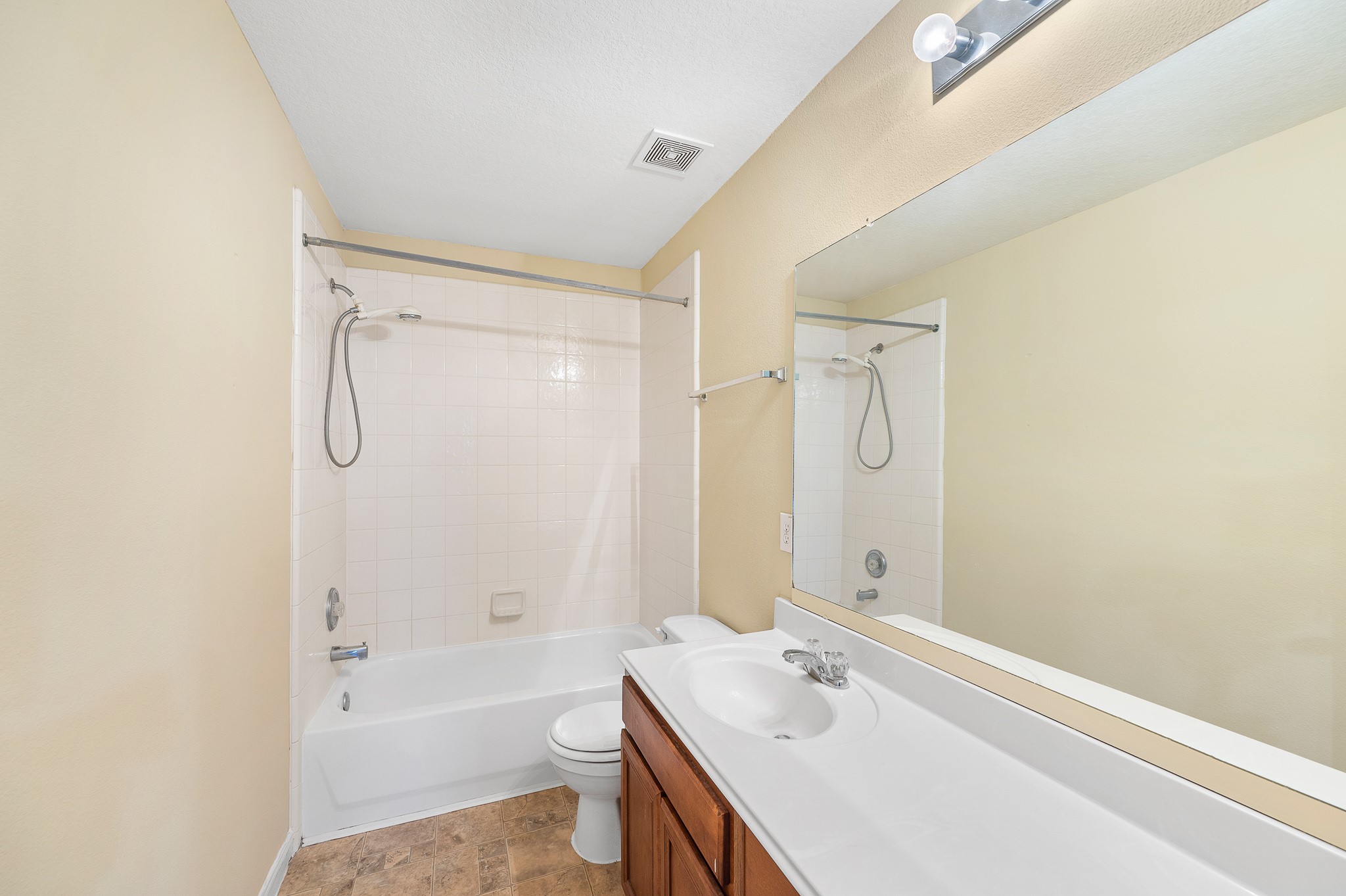 10003 Lynette Falls Drive Property Photo 30
