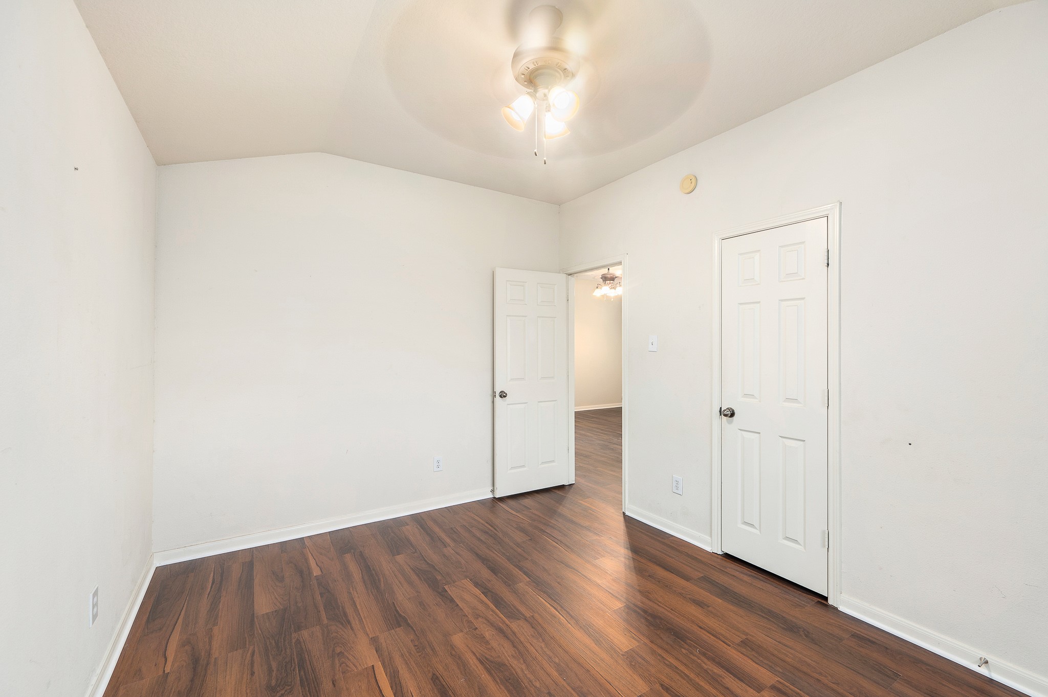 10003 Lynette Falls Drive Property Photo 33