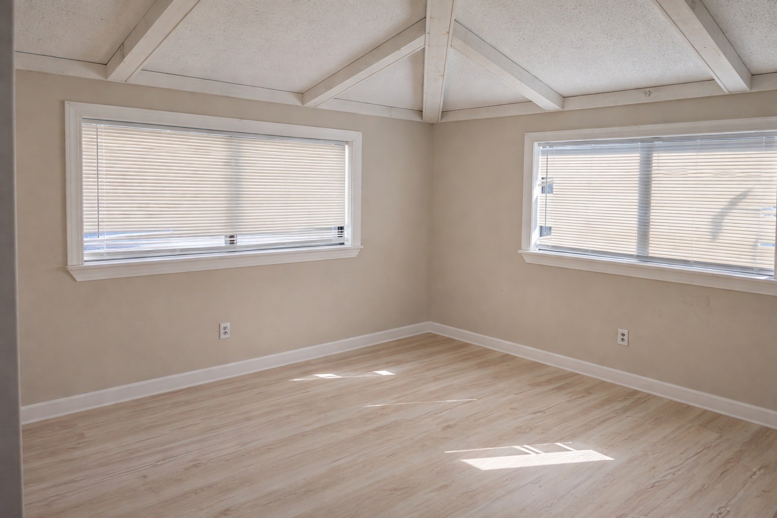 5315 Bayway Drive Property Photo 4