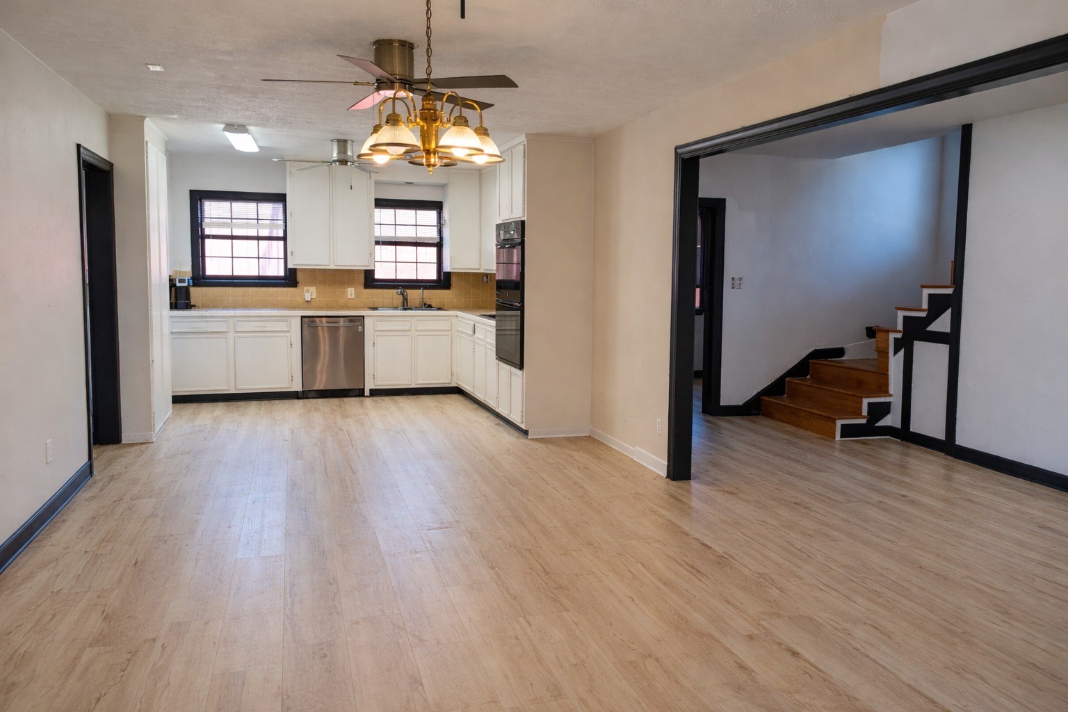 5315 Bayway Drive Property Photo 9