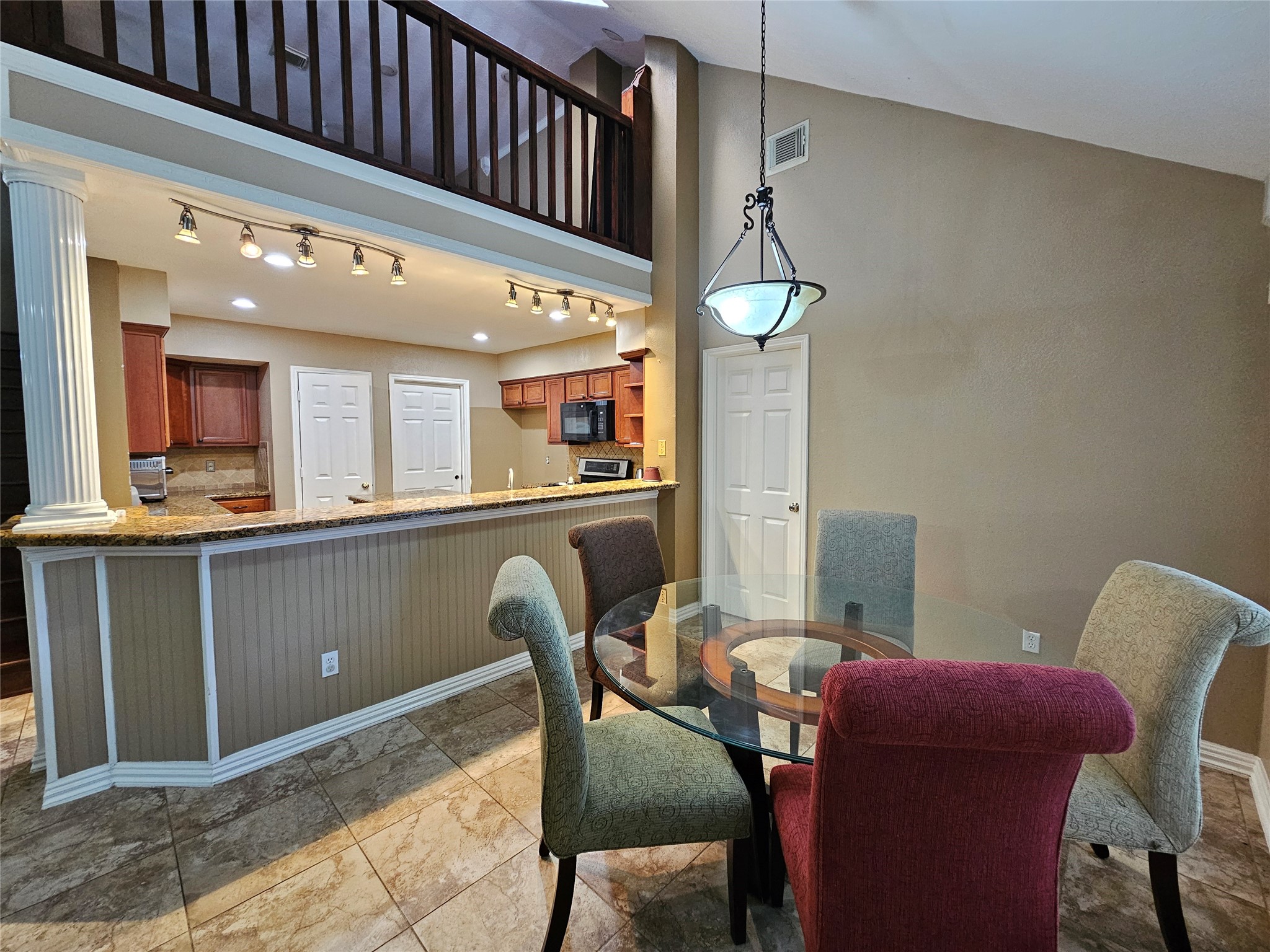 8807 Vista Springs Drive Property Photo 7