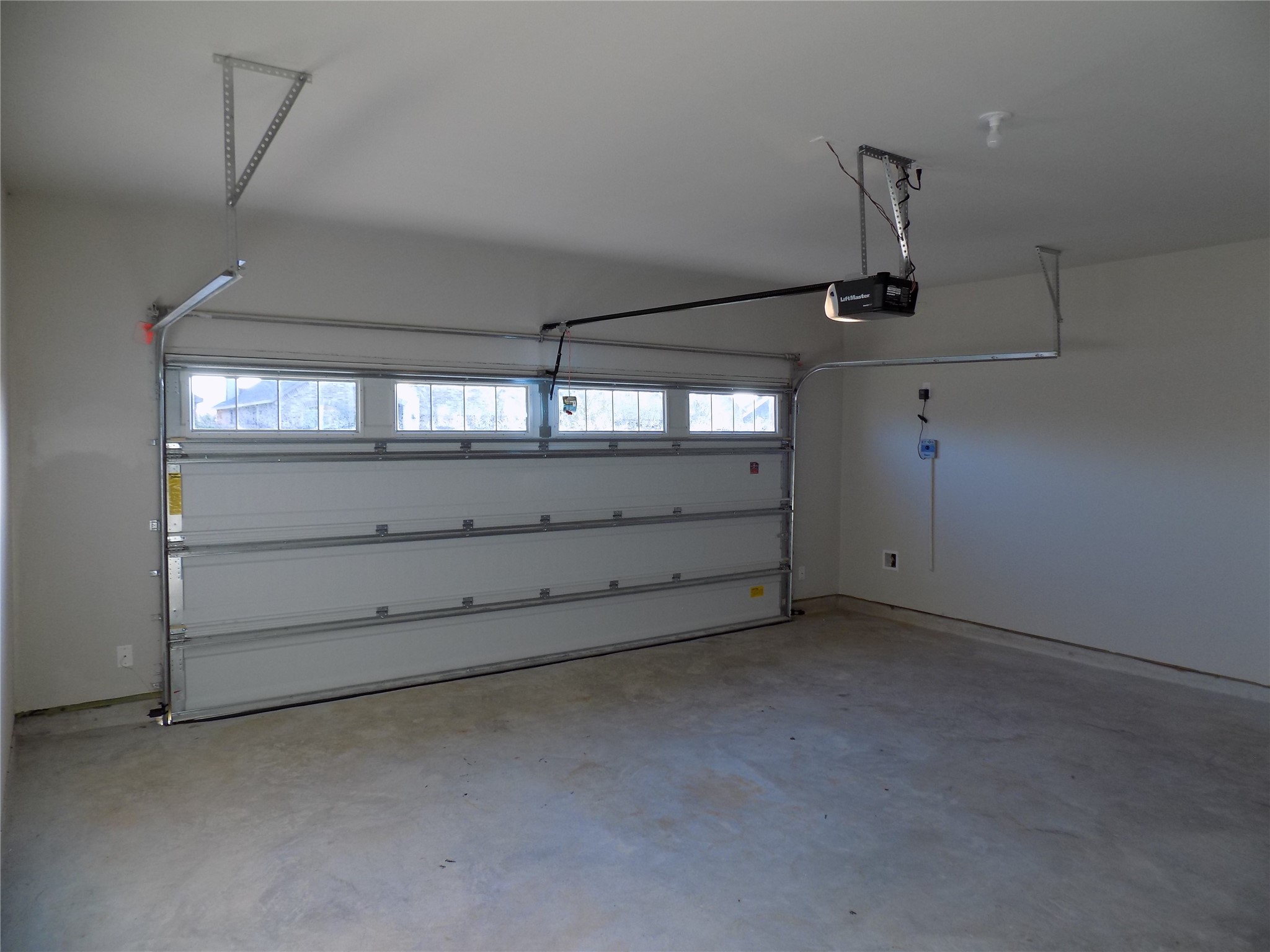 8527 Golden Field Drive Property Photo 45