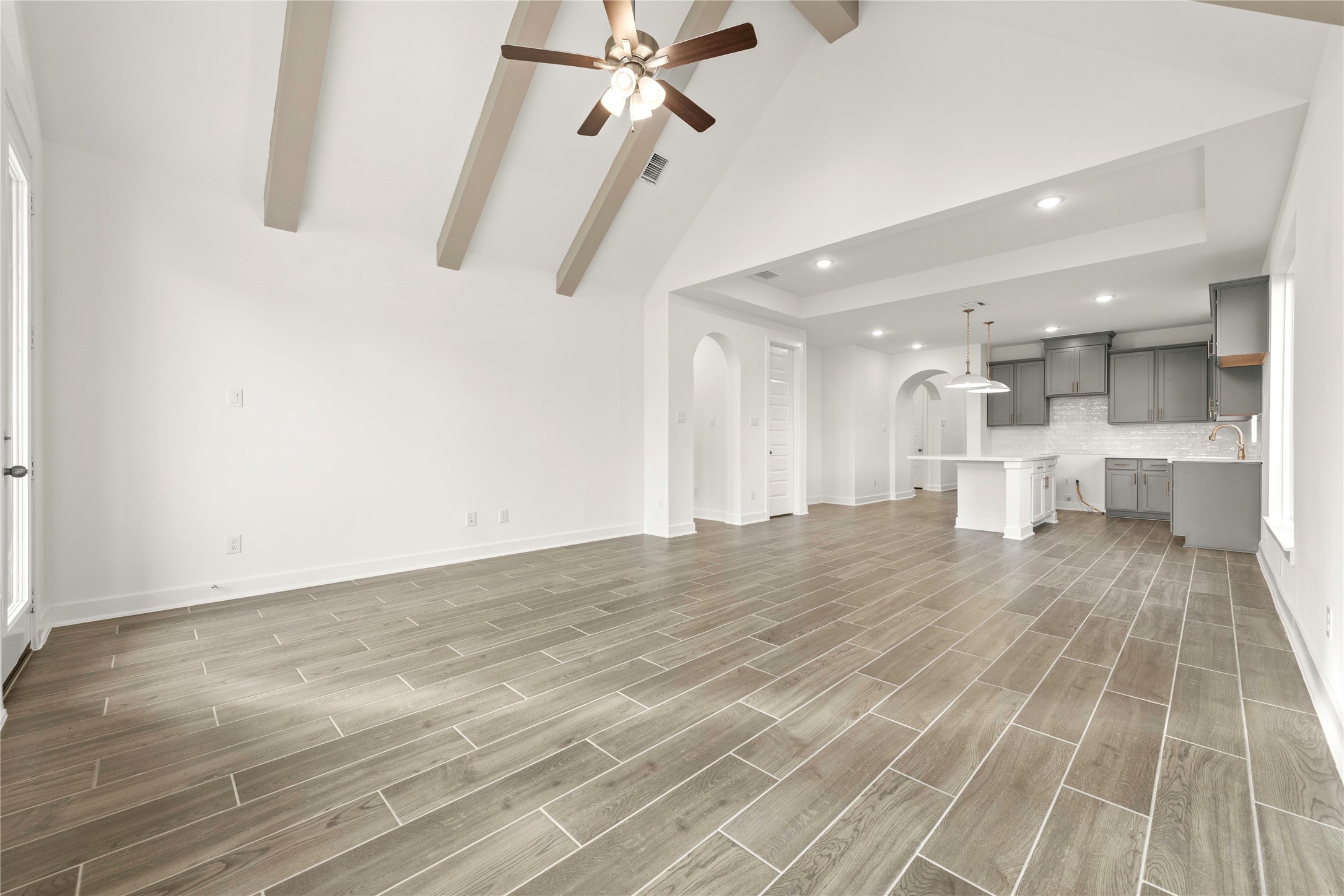 1931 El Pino Street Property Photo 6