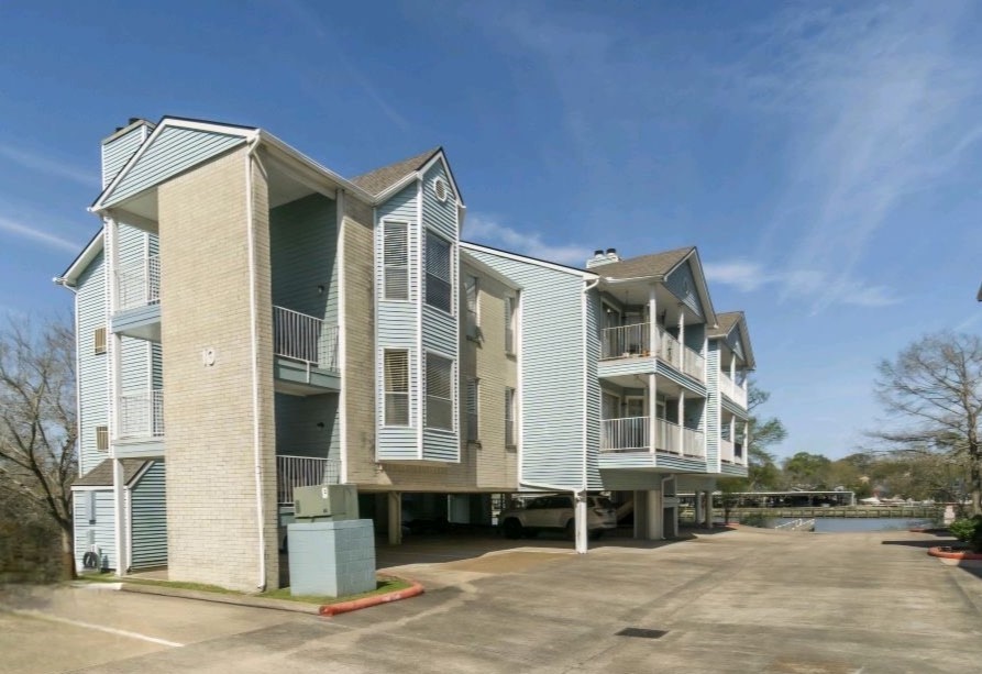 18617 Egret Bay Boulevard 1002 Property Photo