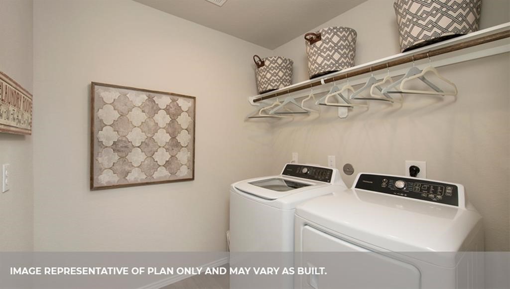 6922 Morales Way Property Photo 4