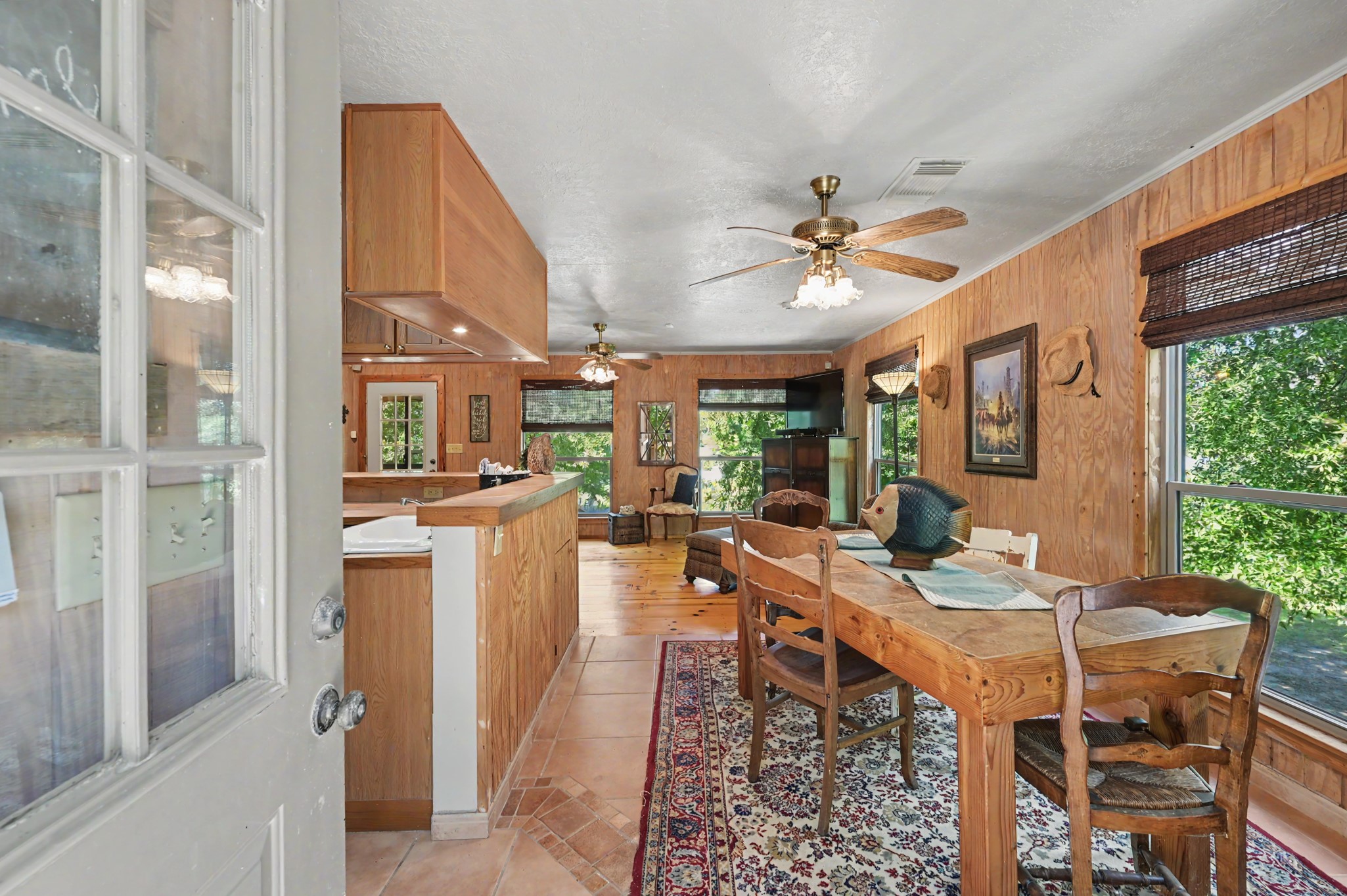 99 Lake View Drive Property Photo 5