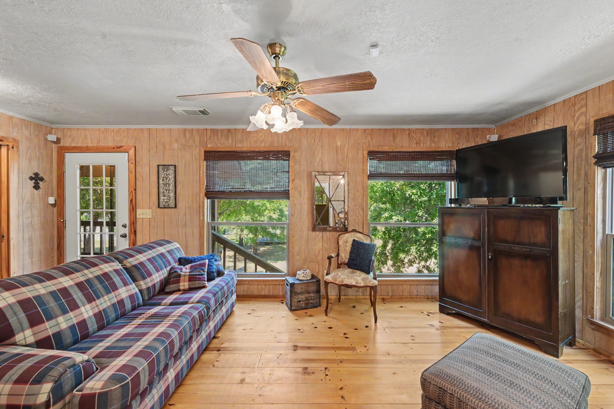 99 Lake View Drive Property Photo 10