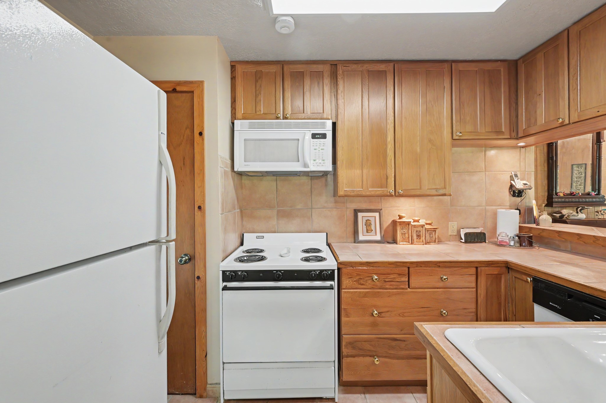 99 Lake View Drive Property Photo 12