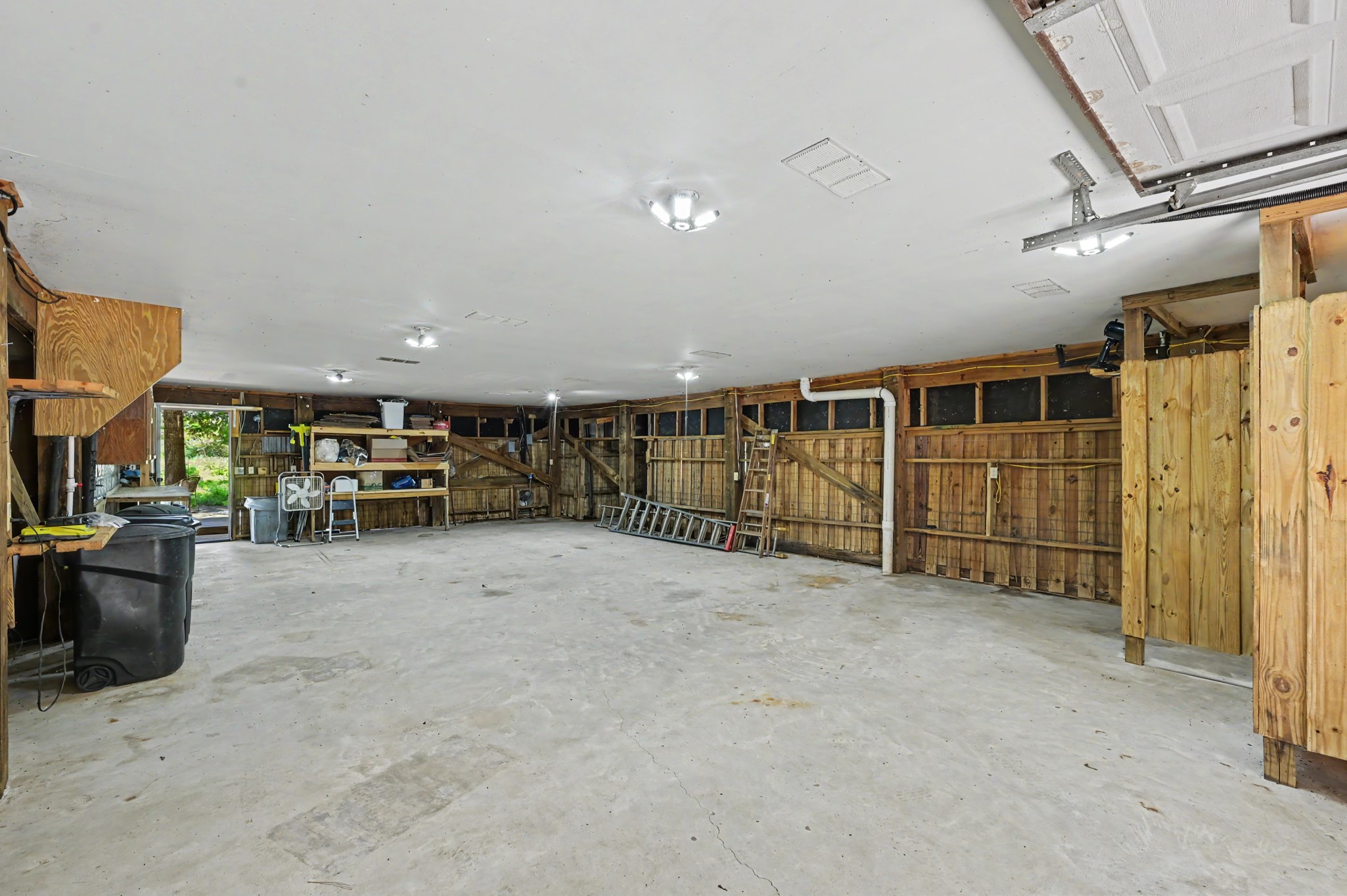 99 Lake View Drive Property Photo 32