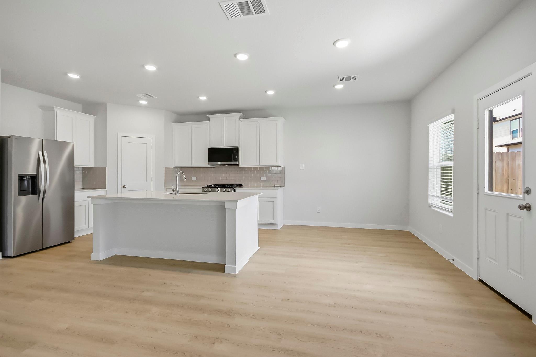 202 Brazen Forest Trail, Magnolia Tx 77354 Property Photo 6