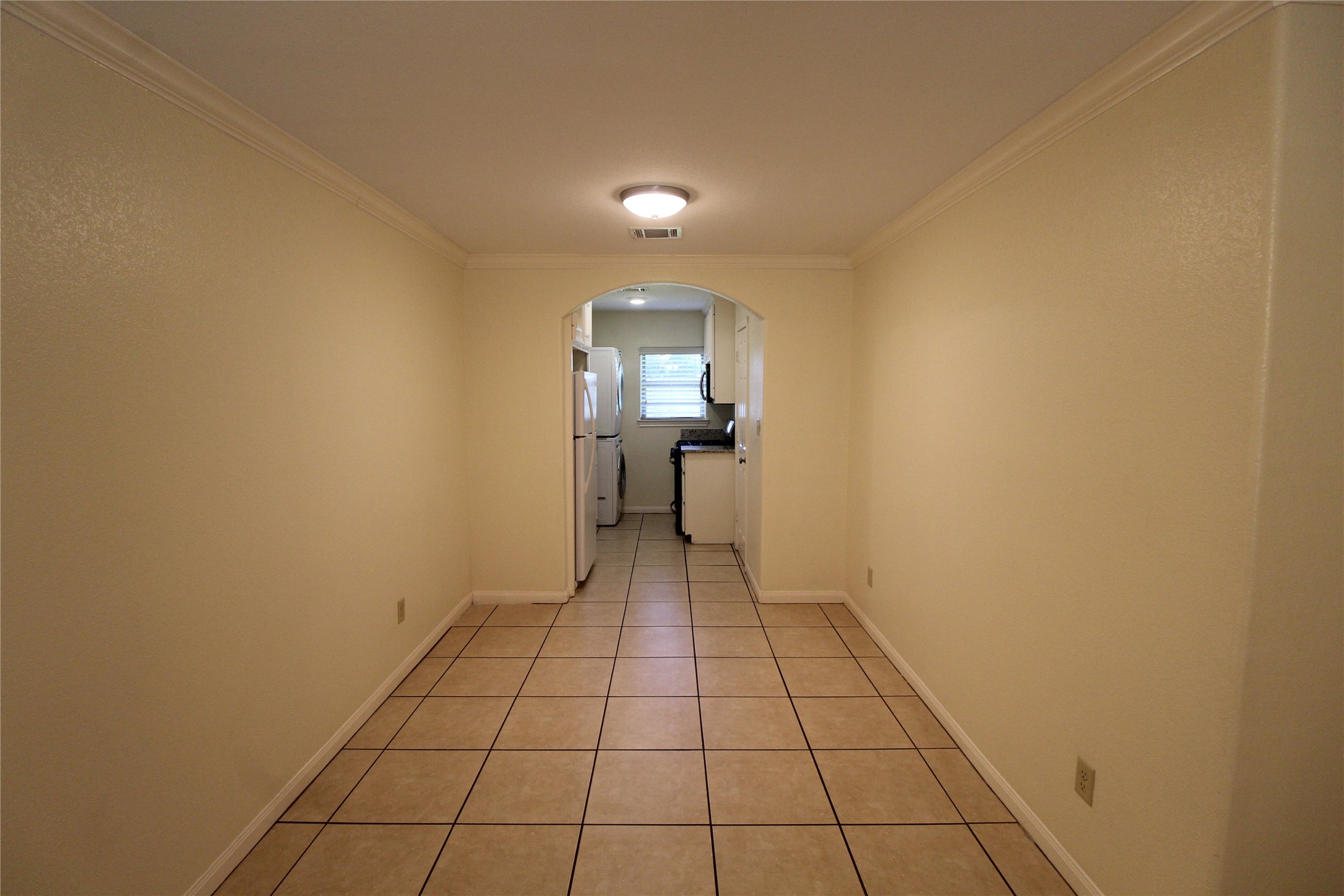 814 Mobile Drive B Property Photo 7
