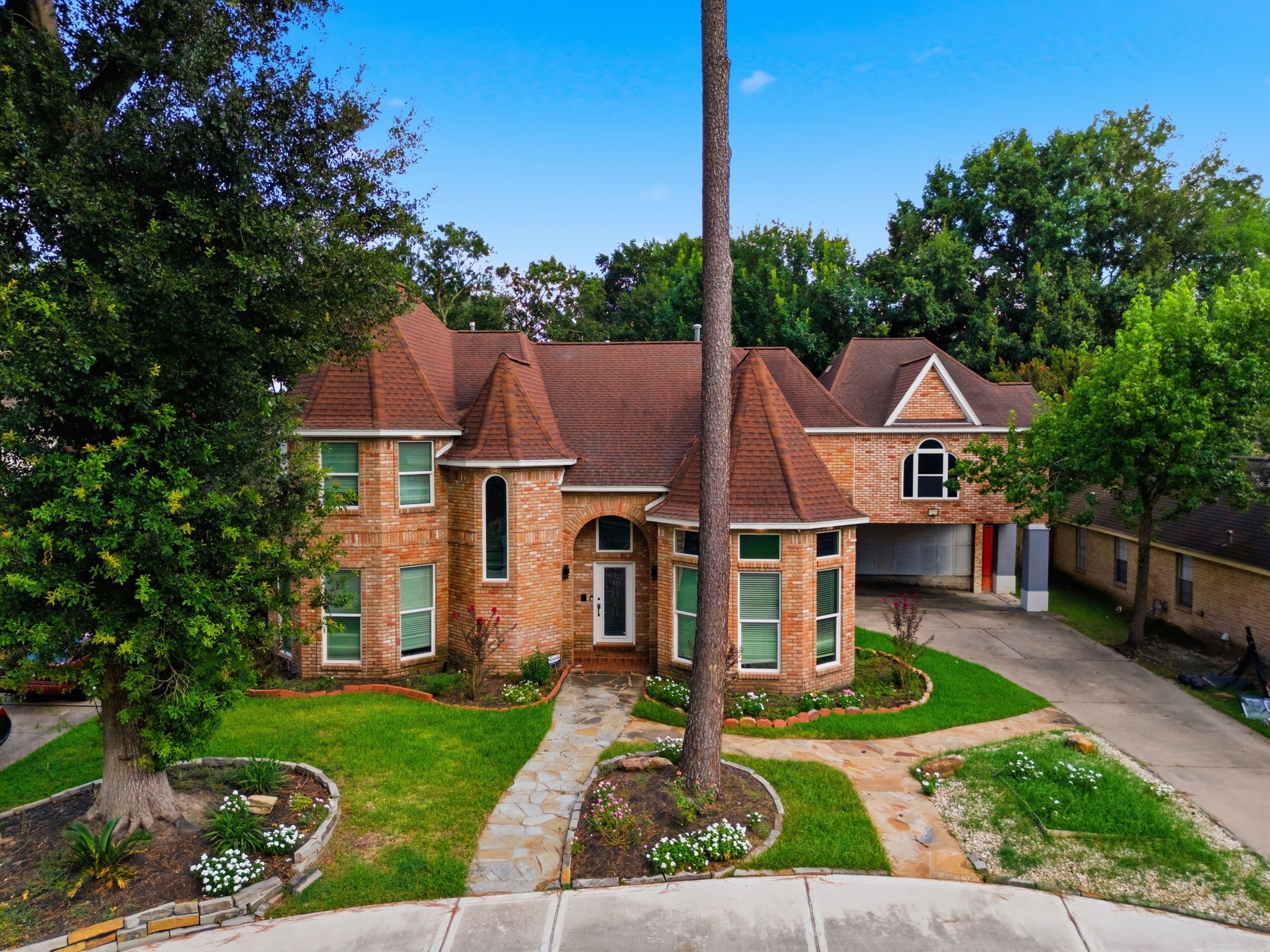 6915 Pebble Beach Drive Property Photo