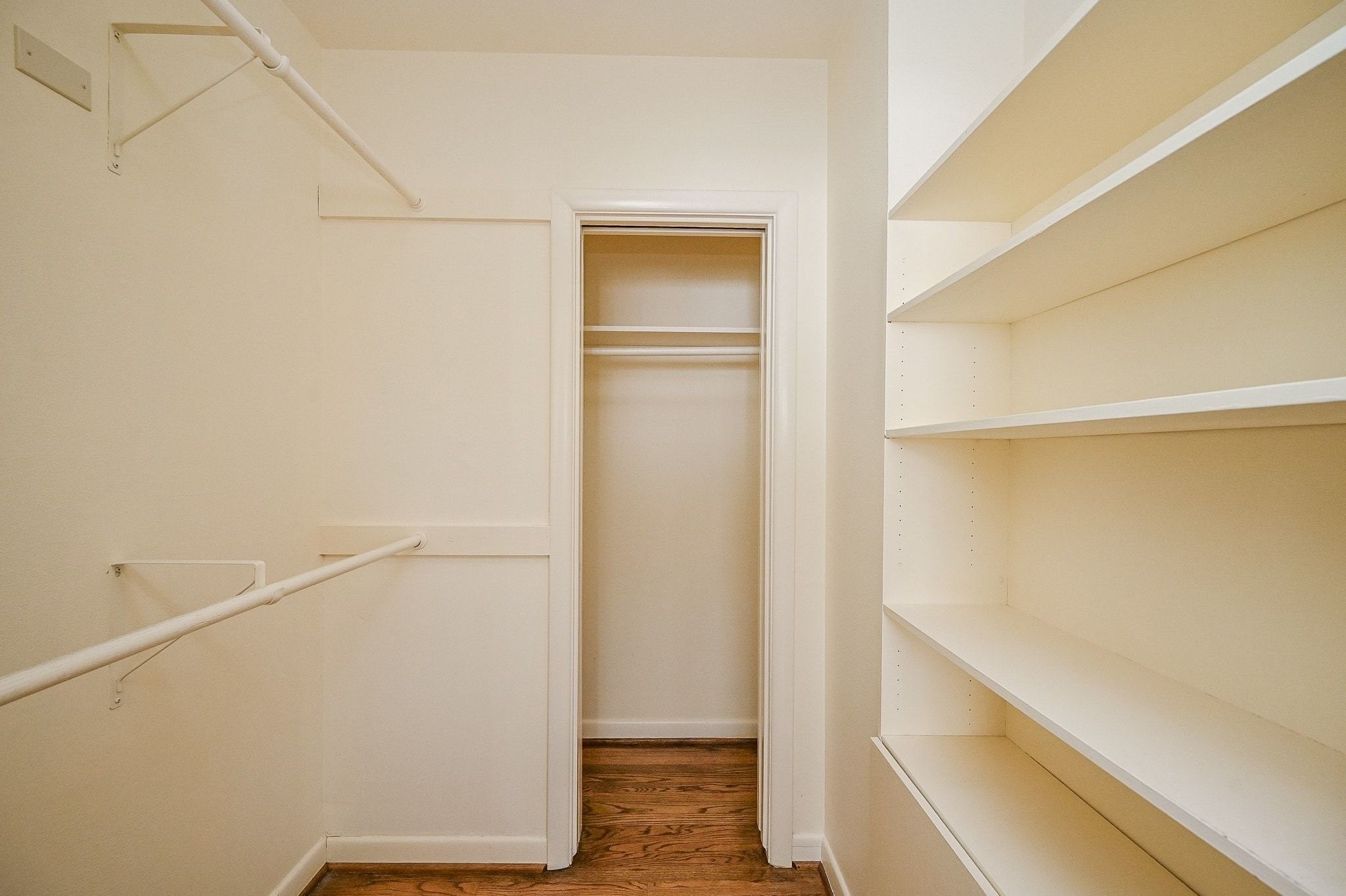 2821 Eastgrove Lane Property Photo 18