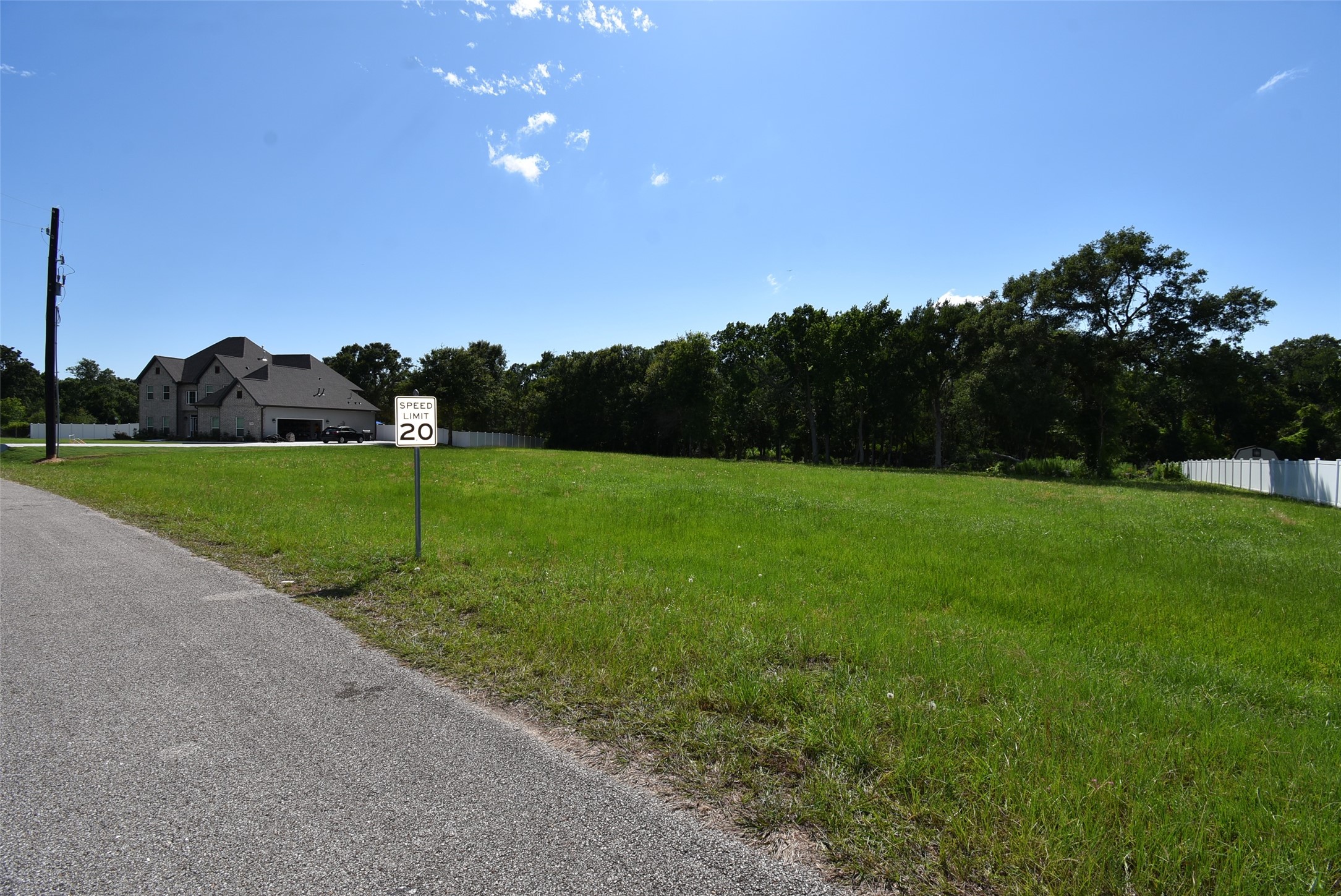 2327 Red Bird Lane Property Photo 5