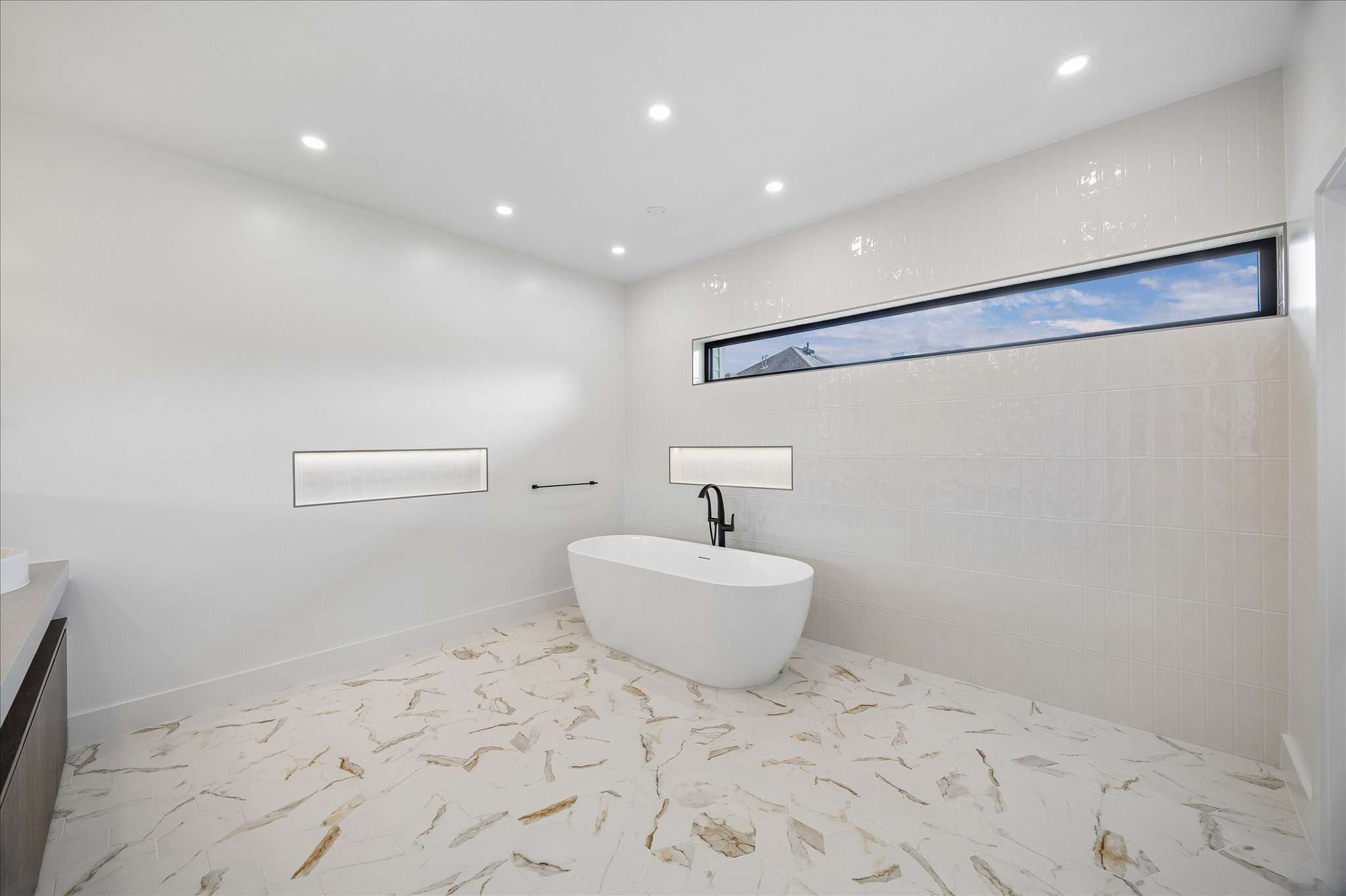 2218 Gostick Street Property Photo 31