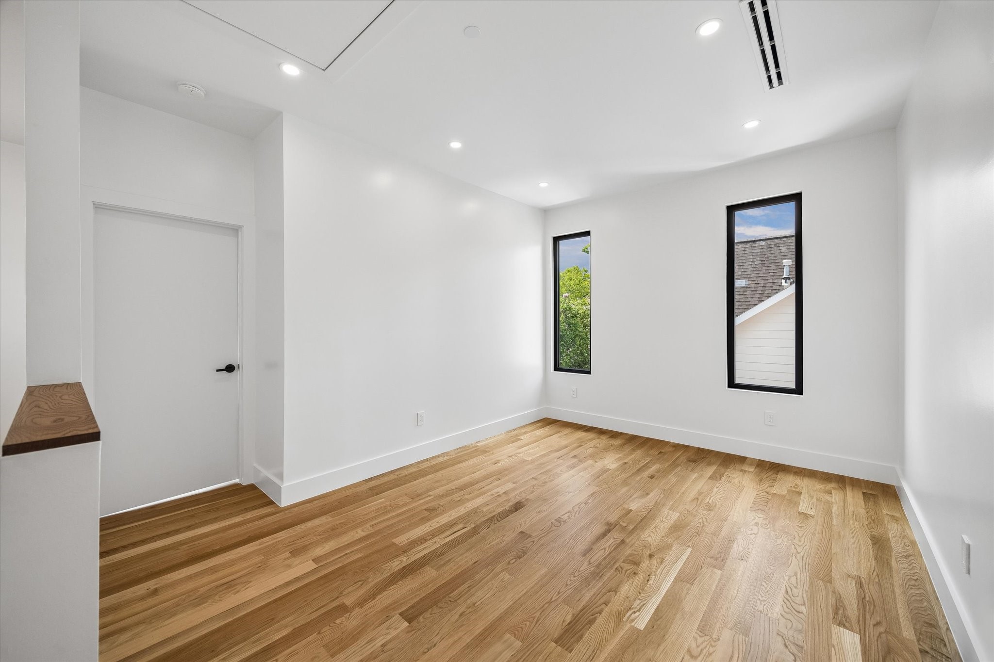 2218 Gostick Street Property Photo 37