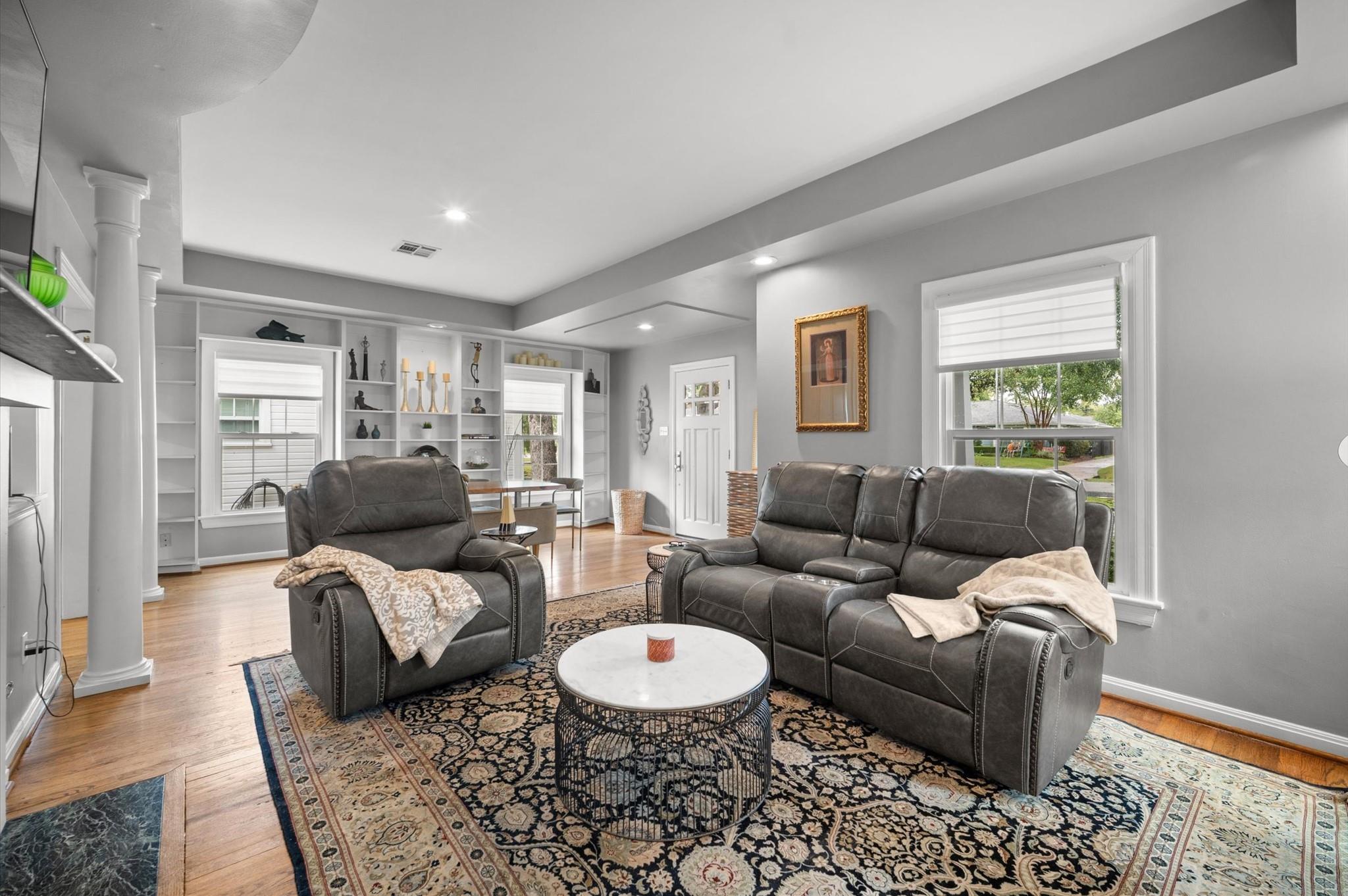 1511 Sue Barnett Drive Property Photo 16
