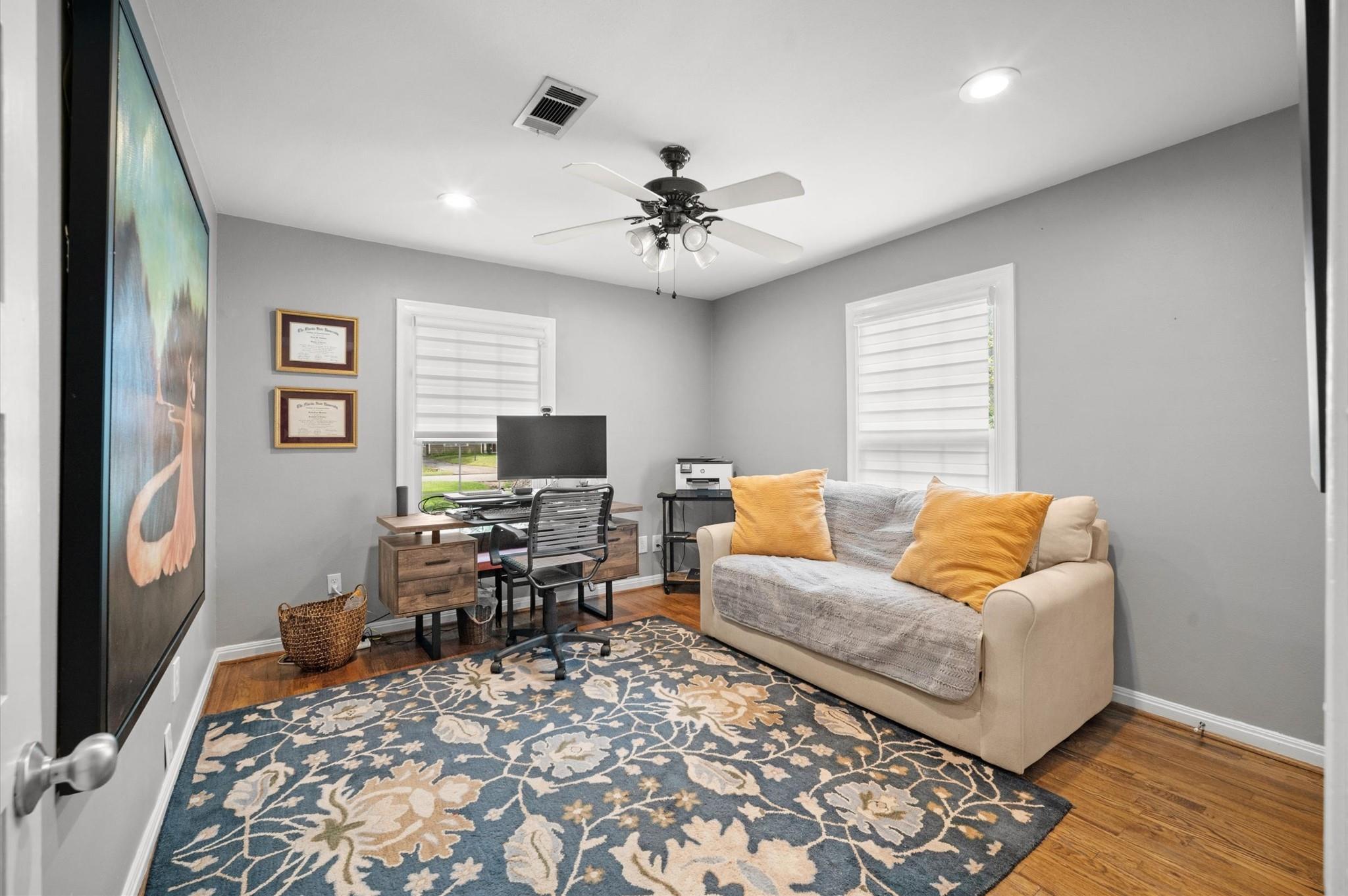 1511 Sue Barnett Drive Property Photo 29