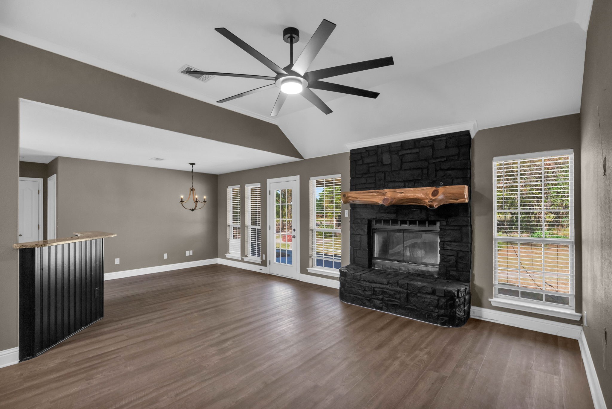 525 Peach Tree Road Property Photo 5
