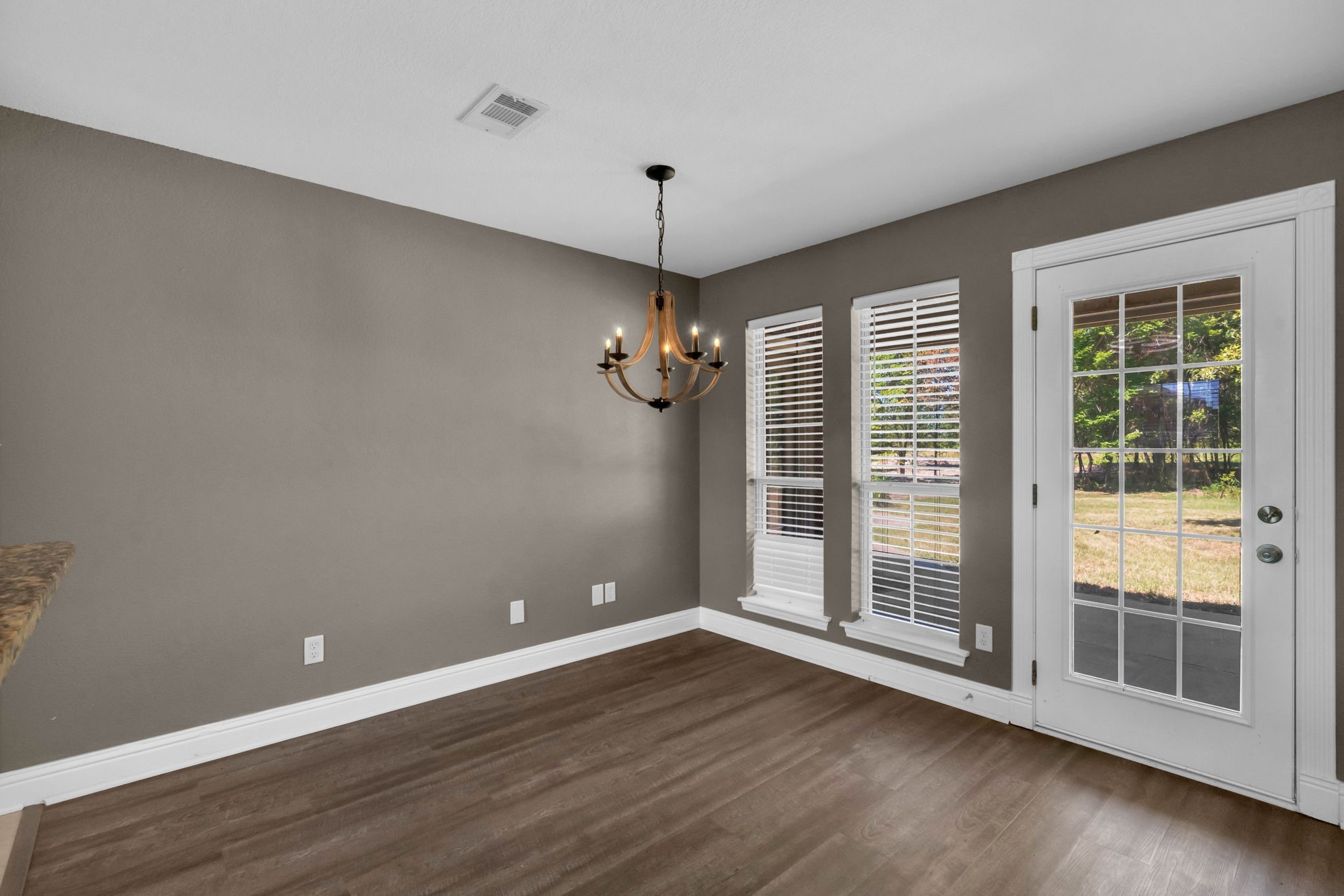 525 Peach Tree Road Property Photo 8