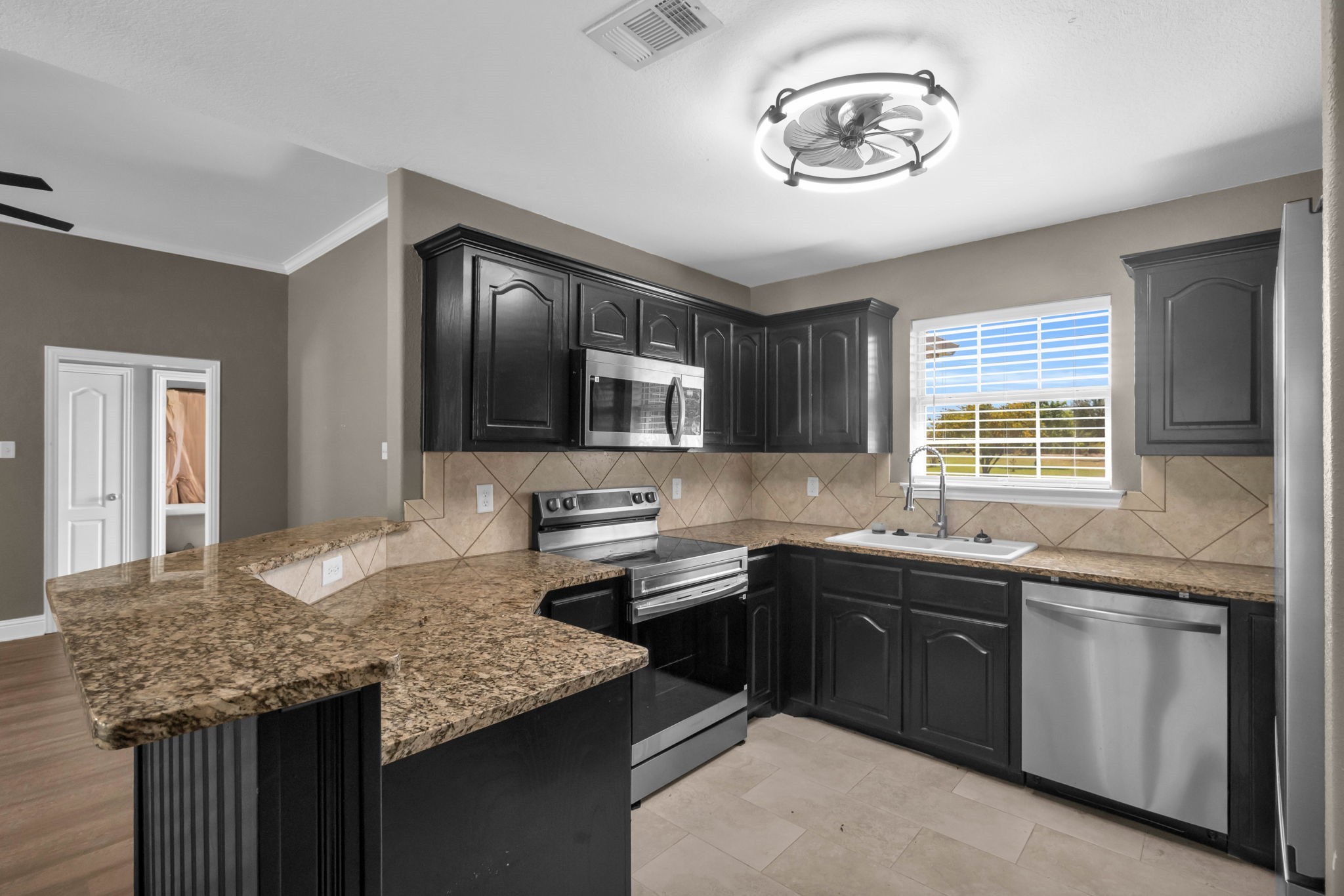 525 Peach Tree Road Property Photo 10