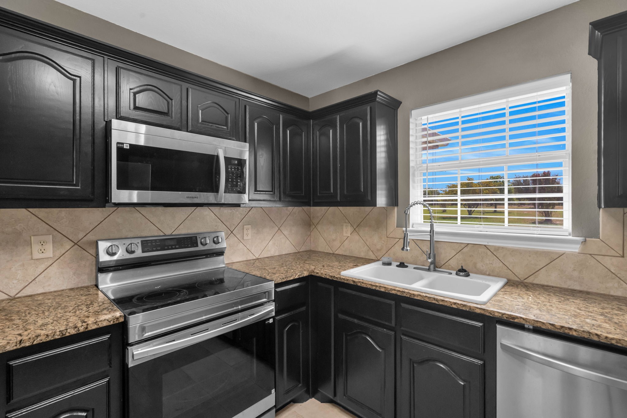 525 Peach Tree Road Property Photo 11