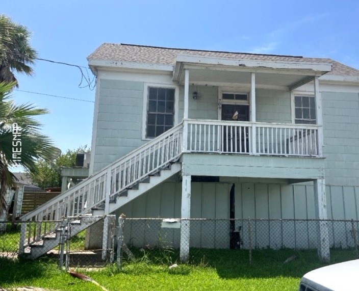 709 38th Street Property Photo 1