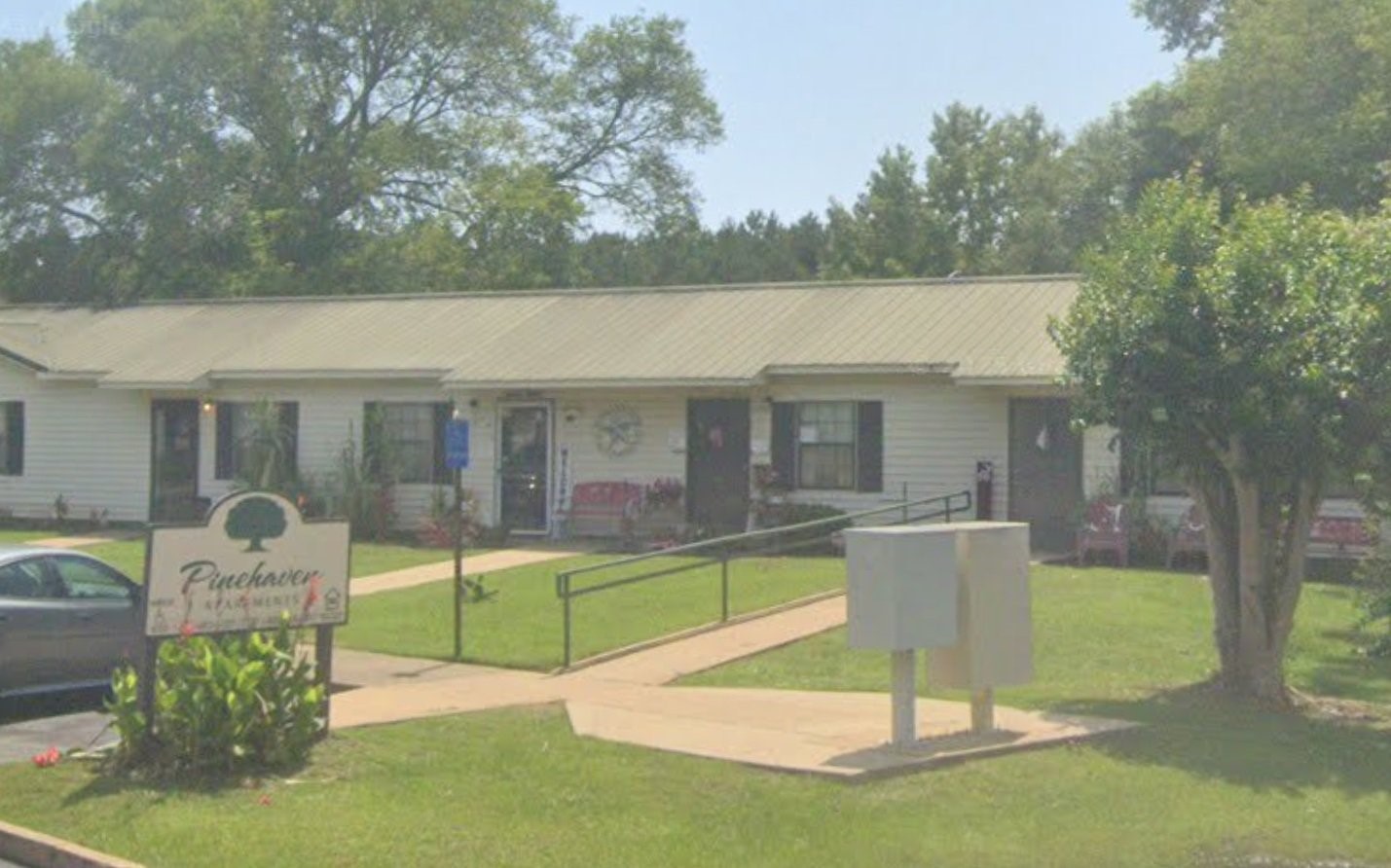 1043 Whiskey Run Rd Property Photo 3