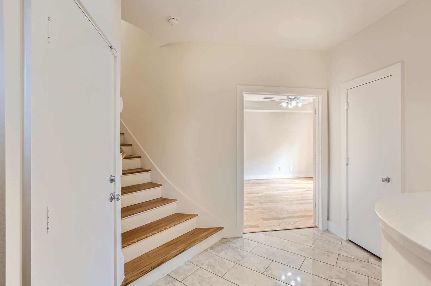 5830 Larkin Street Property Photo 3