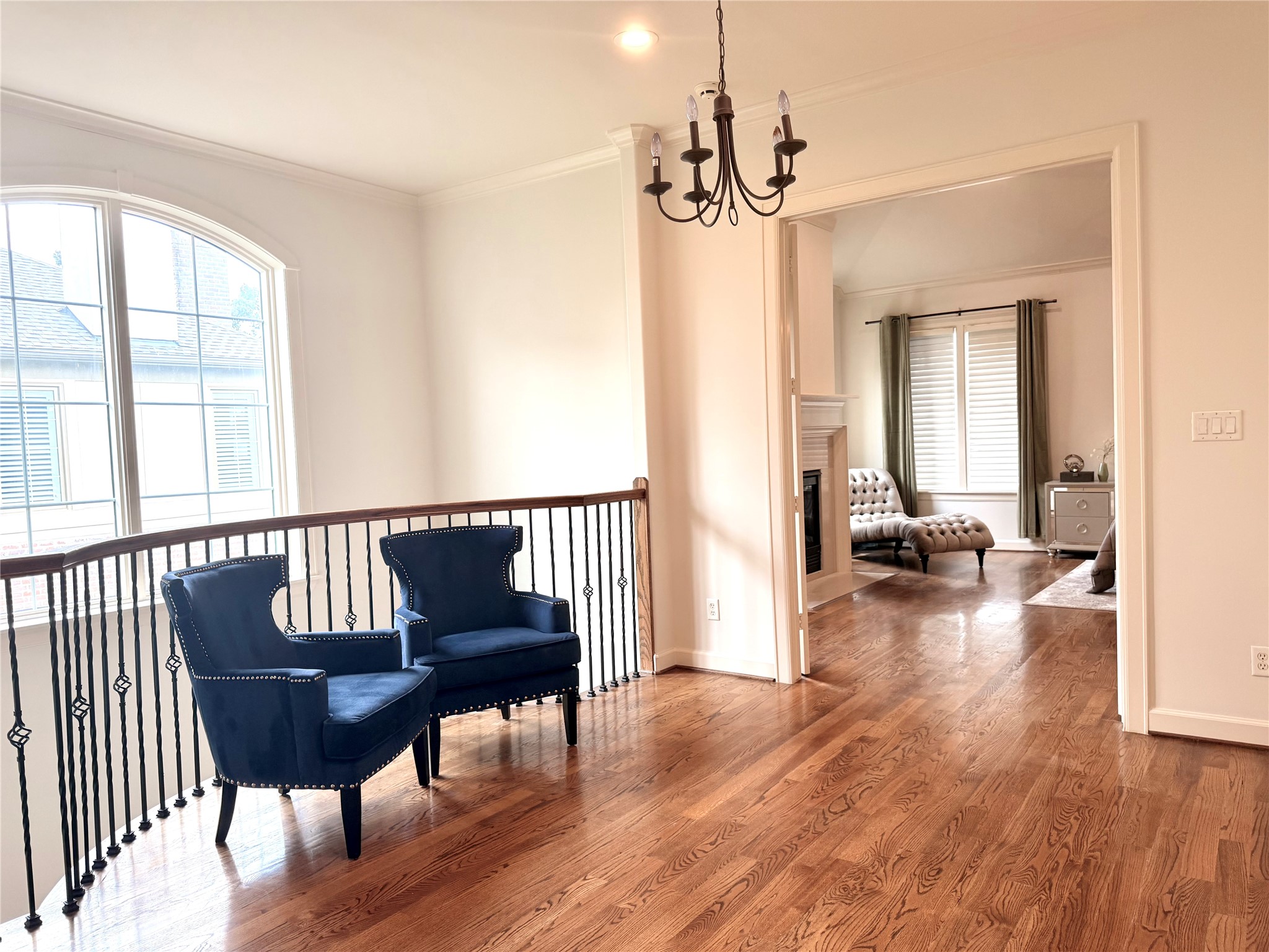 521 Lovett Boulevard Property Photo 10