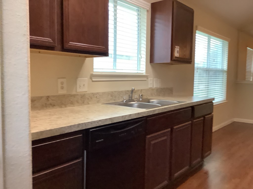 6019 Brenwood Trails Lane Property Photo 3