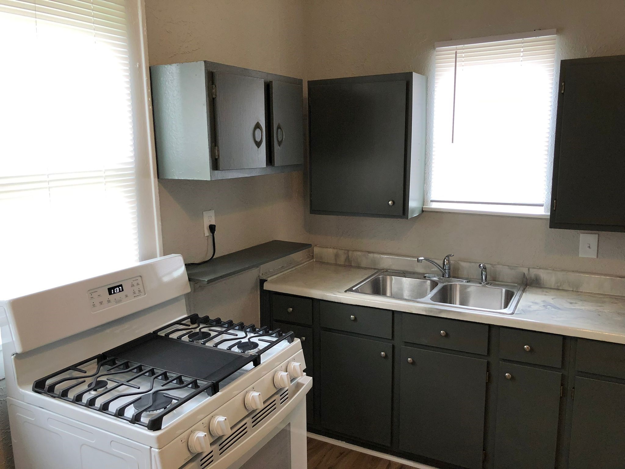 1132 W Cavalcade Street Property Photo 6