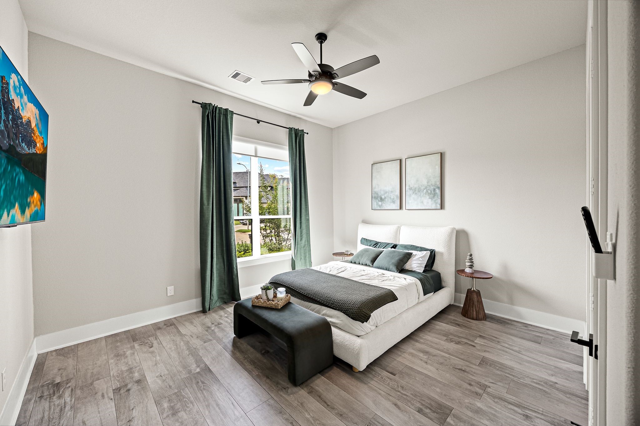 10206 Regatta Shore Drive Property Photo 5