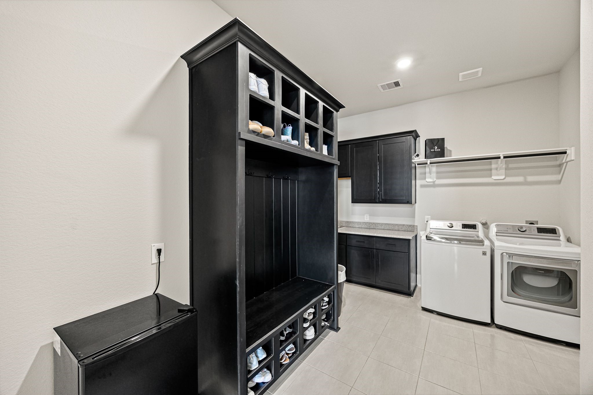 10206 Regatta Shore Drive Property Photo 14