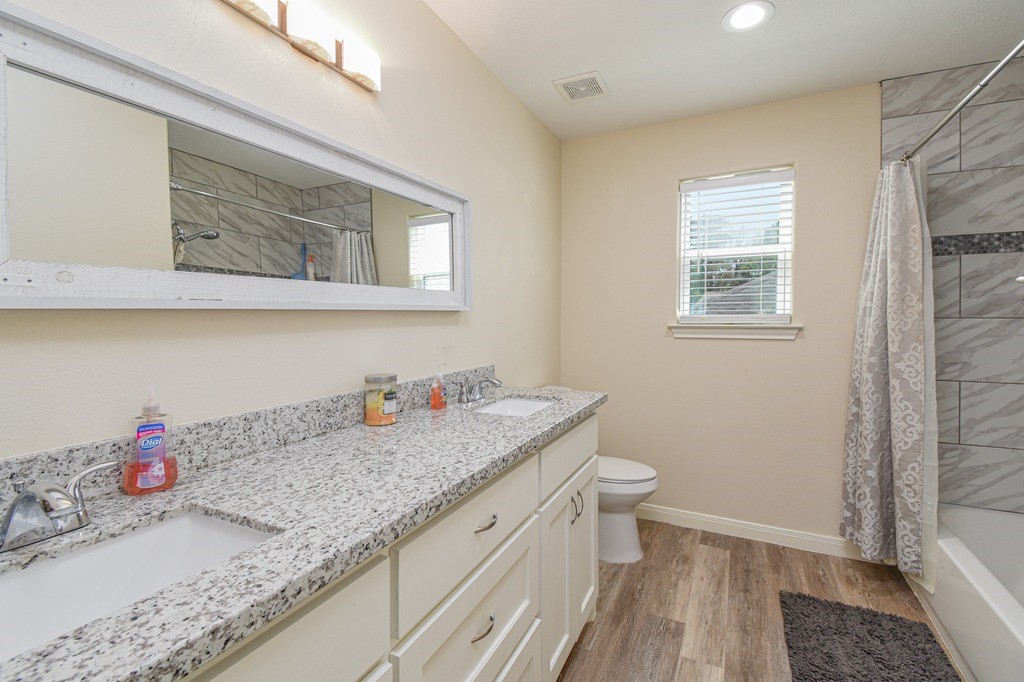 15316 Coaltown Road Property Photo 4