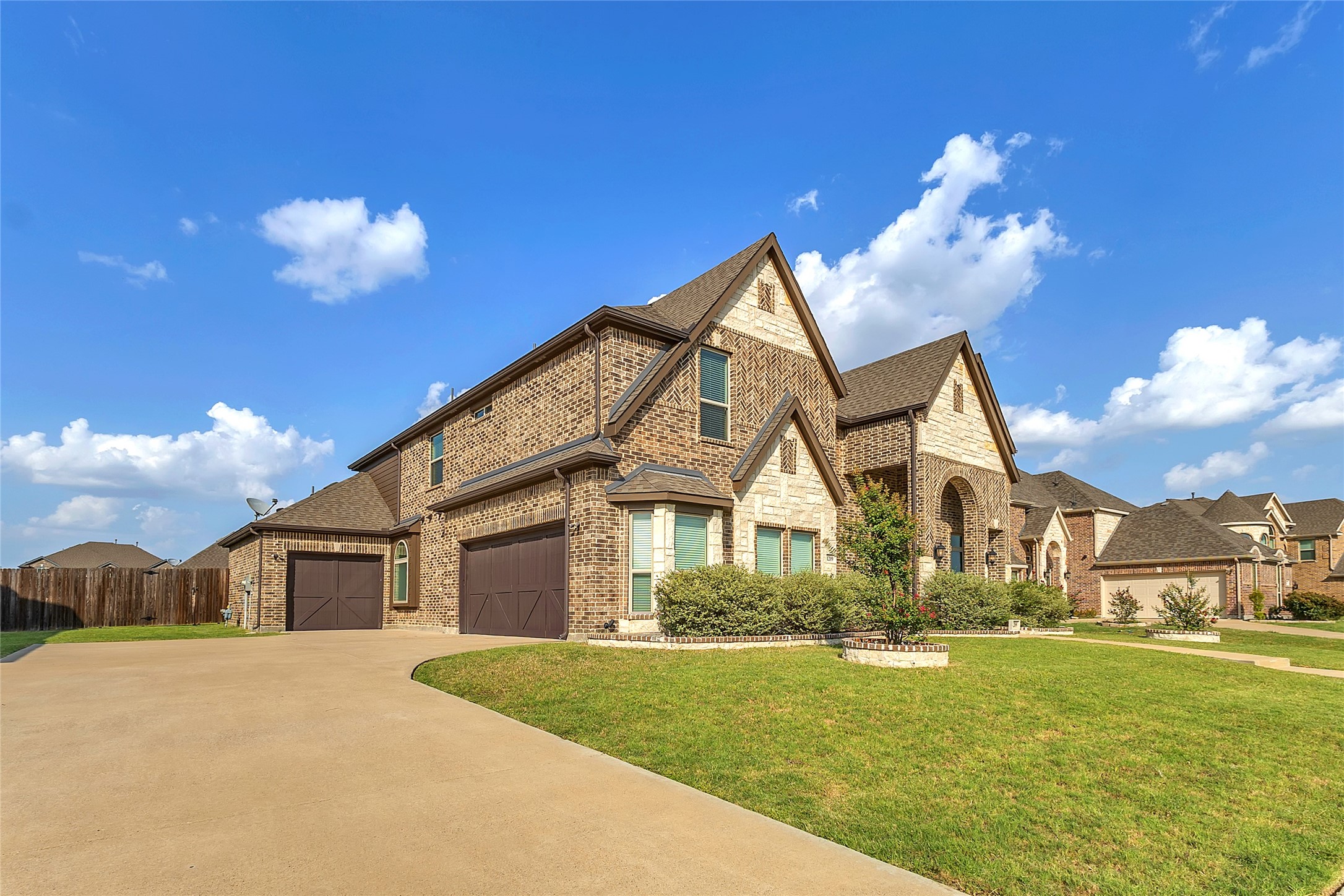 1209 Rogers Parkway Property Photo 1