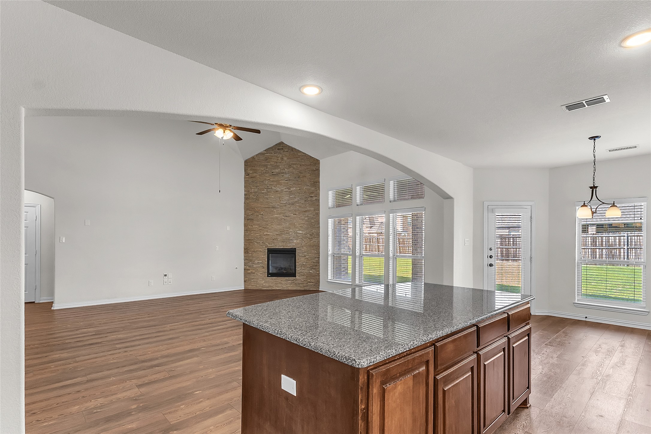 1209 Rogers Parkway Property Photo 10